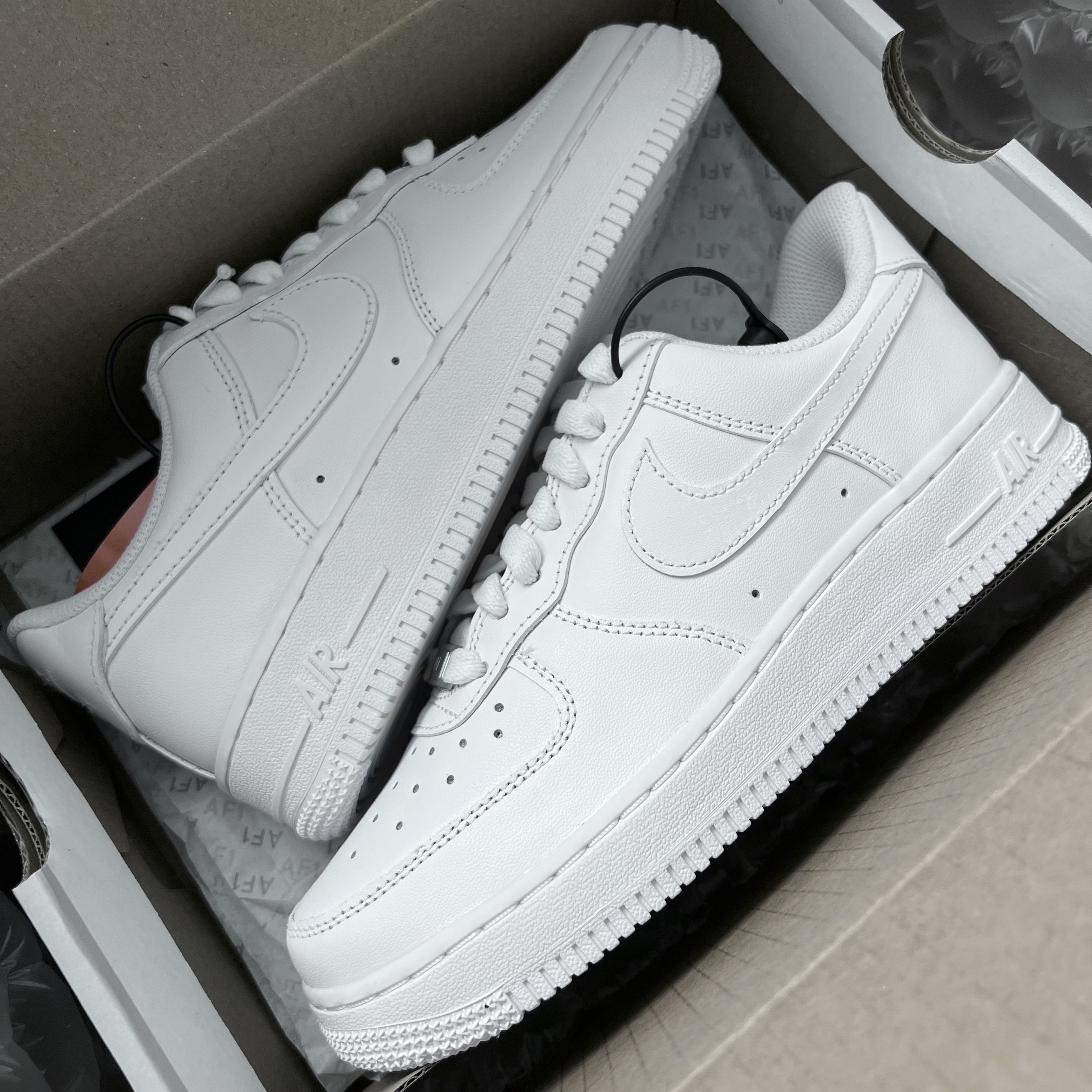 (W) Nike Air Force 1 '07 Low White 착용 스타일