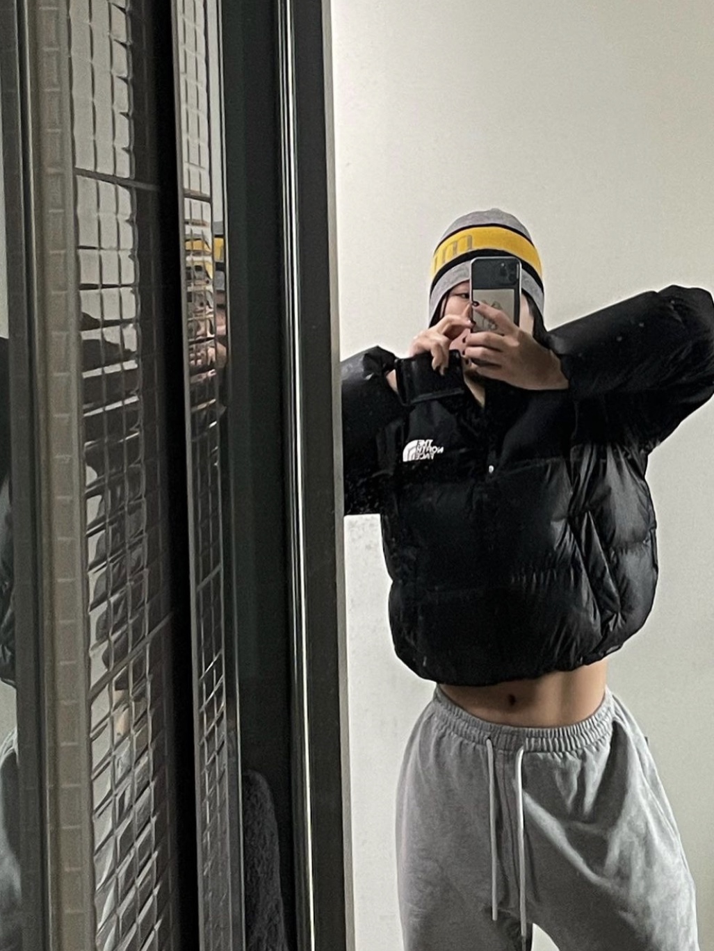 (W) The North Face White Label Novelty Nuptse Down Jacket Black, (W) The North Face White Label Novelty Nuptse Down Jacket Cocoa Brown 착용 스타일