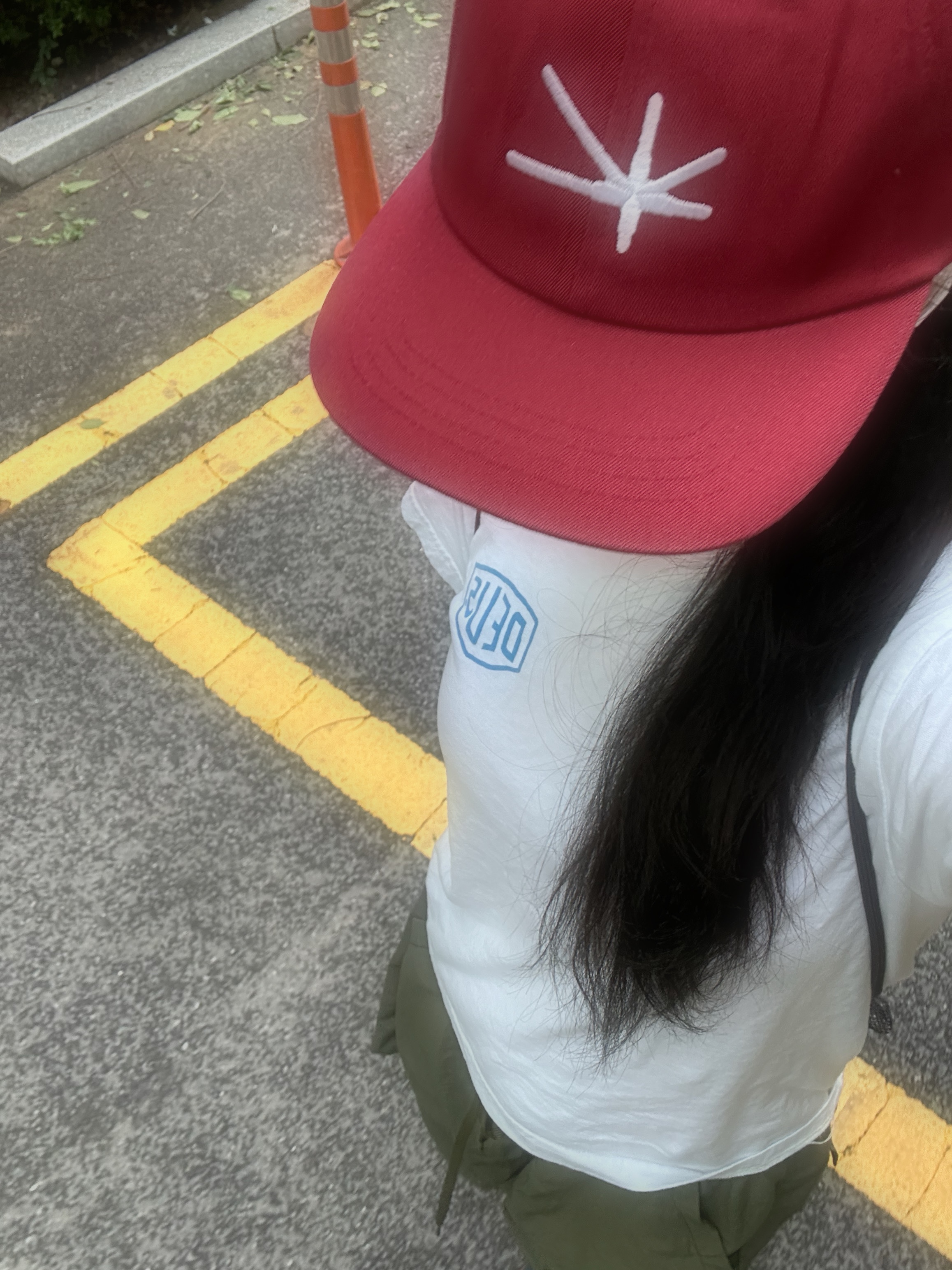 Softoffice Community Cap - Burgundy 착용 스타일 - 2