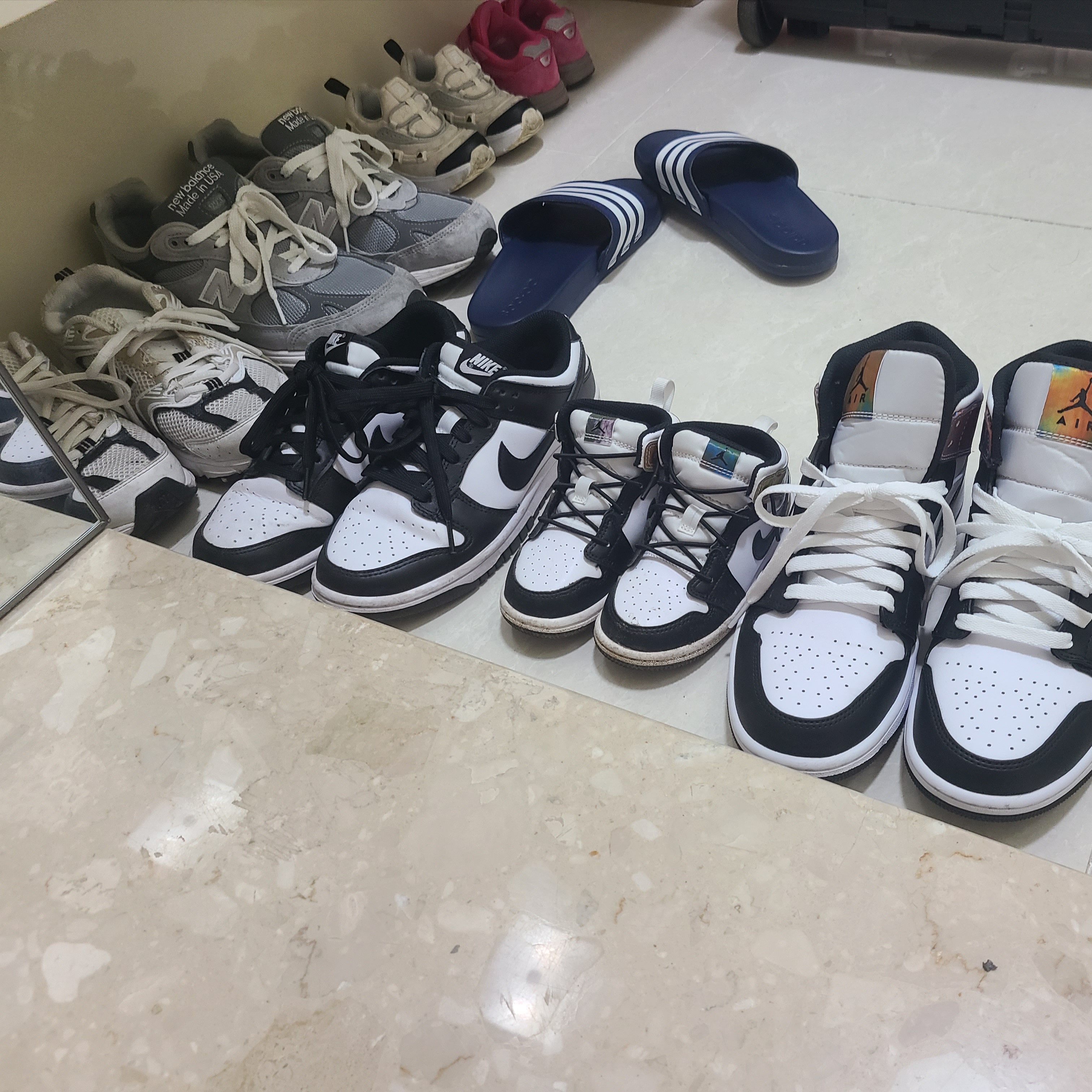 (W) Nike Dunk Low Black, Jordan 1 Mid SE Heat Reactive 착용 스타일