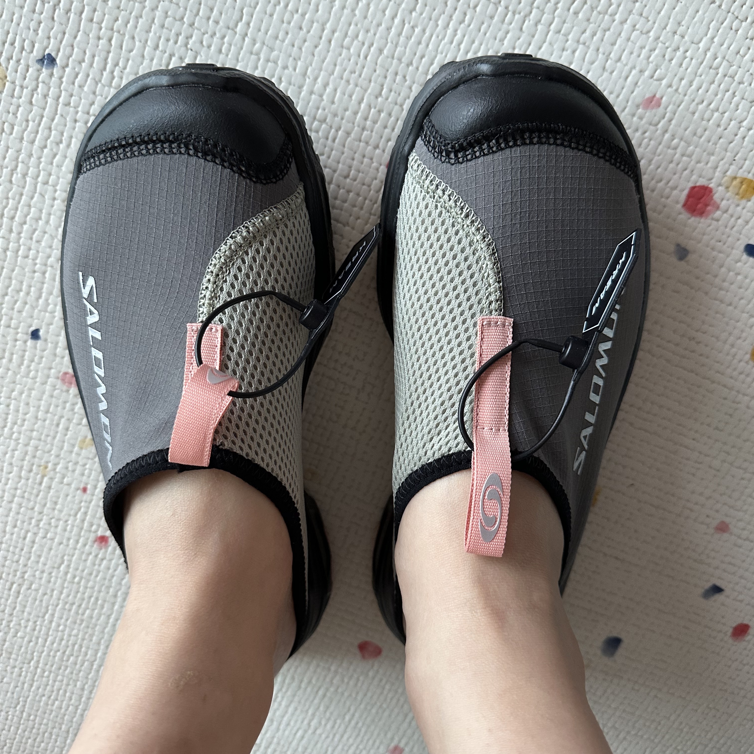Salomon RX Slide 3.0 Pewter 착용 스타일
