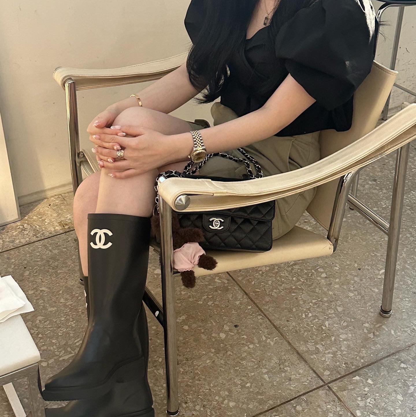 (W) Chanel Boots Caoutchouc & Black 착용 스타일 - 3