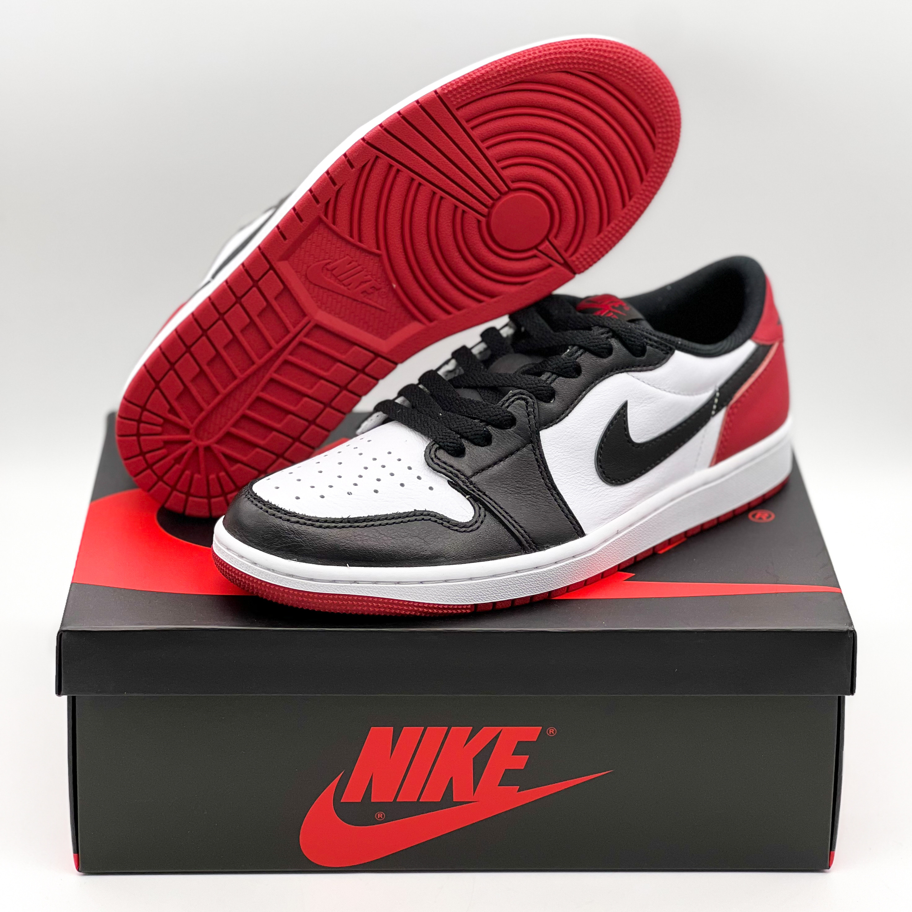 Jordan 1 Retro Low OG Black Toe 착용 스타일 - 1
