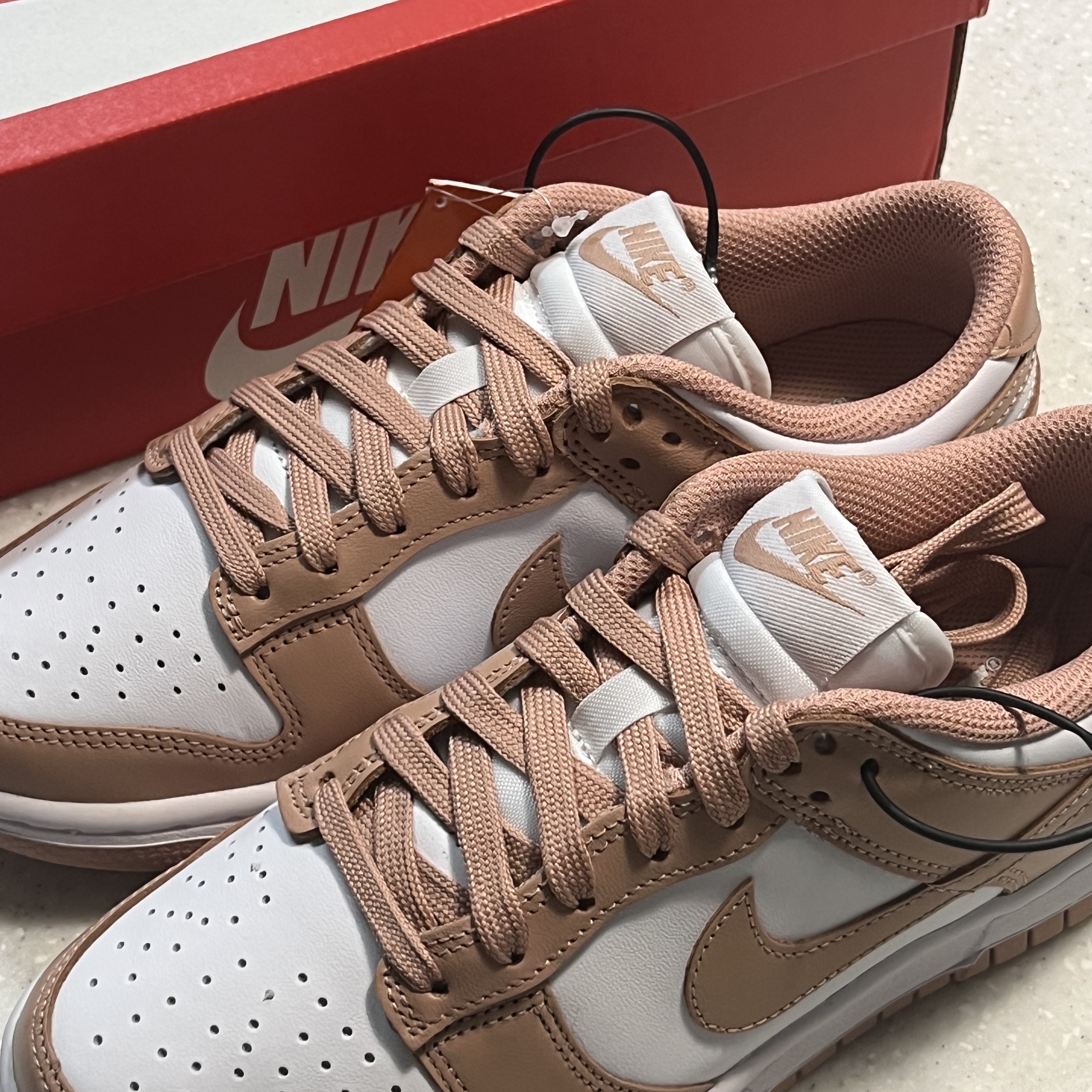 (W) Nike Dunk Low Rose Whisper 착용 스타일