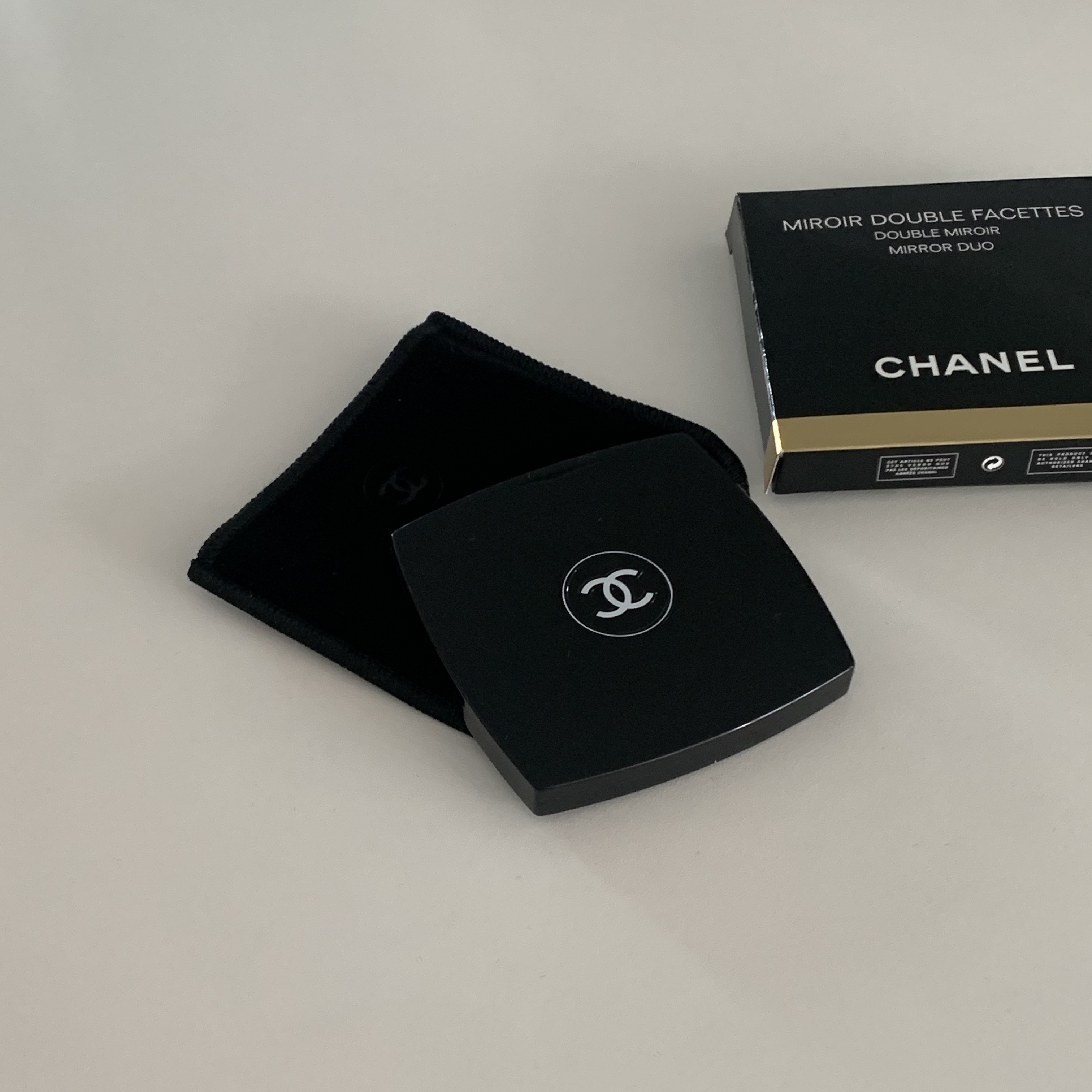 Chanel Miroir Double Facette 착용 스타일