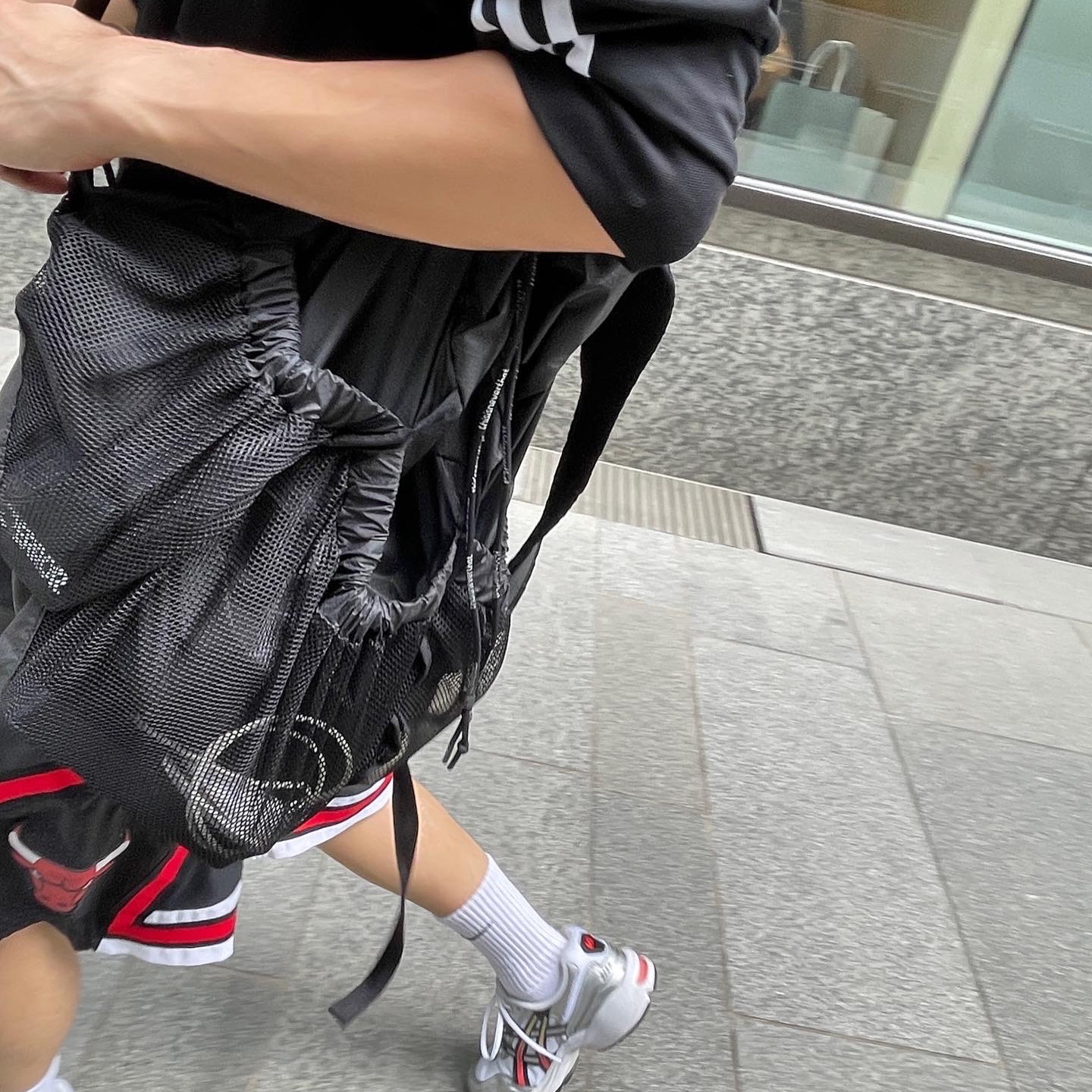 (W) Asics Gel-1090 White Black 착용 스타일 - 5