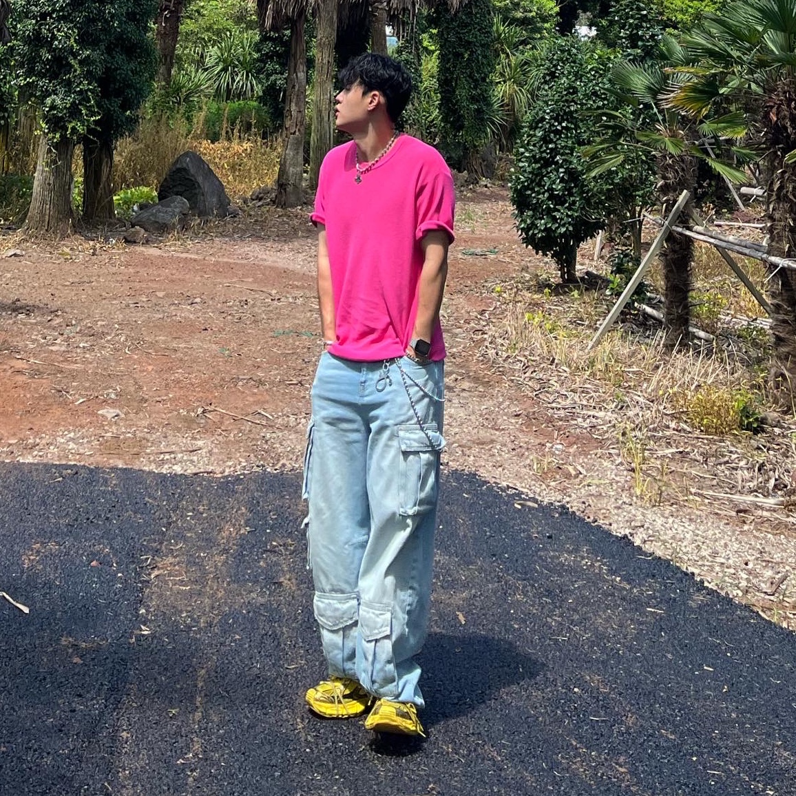 Balenciaga 3XL Sneakers Yellow Black 착용 스타일 - 3