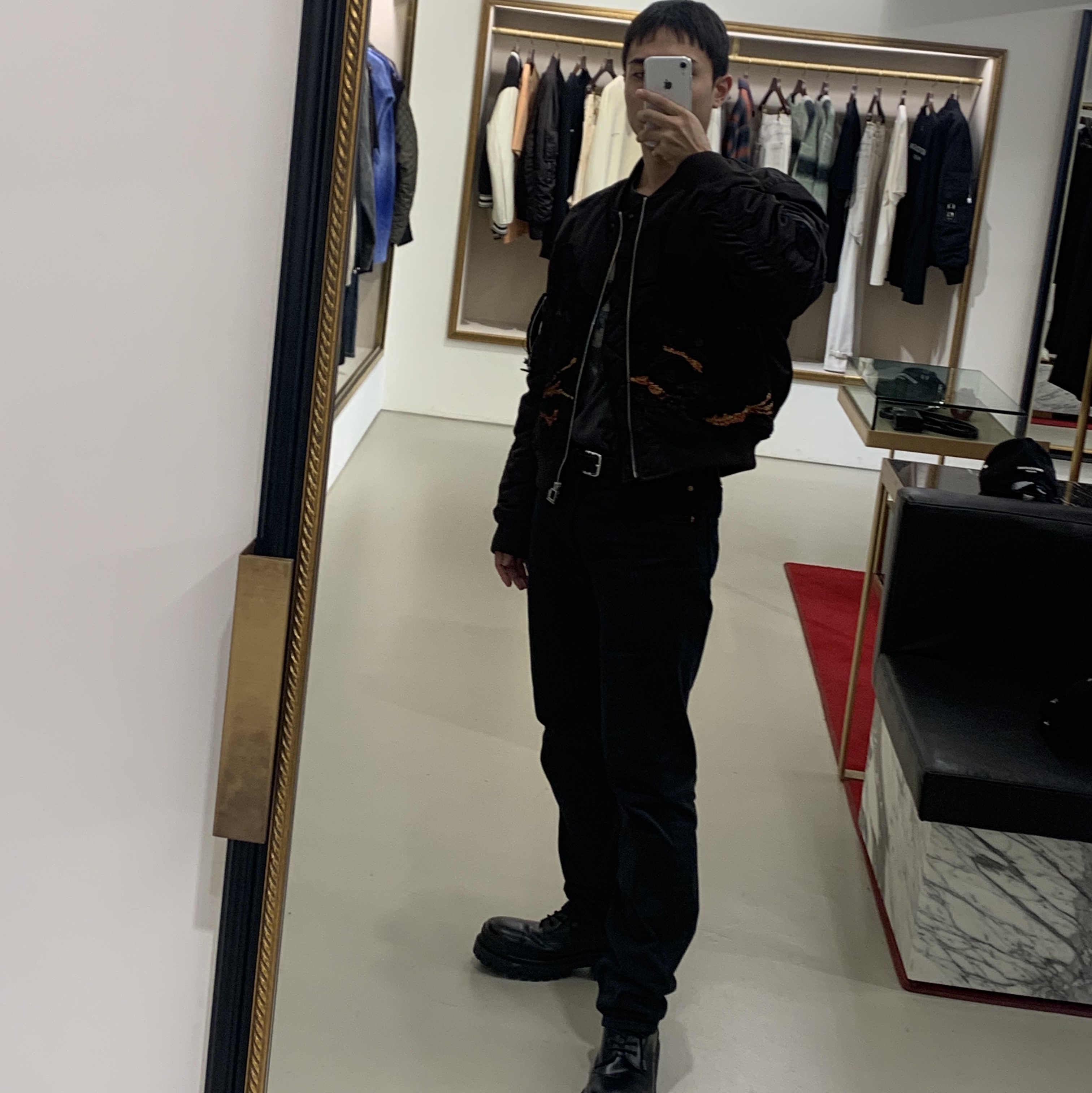 Balenciaga Combat Strike 20mm Boots Black 착용 스타일 - 1