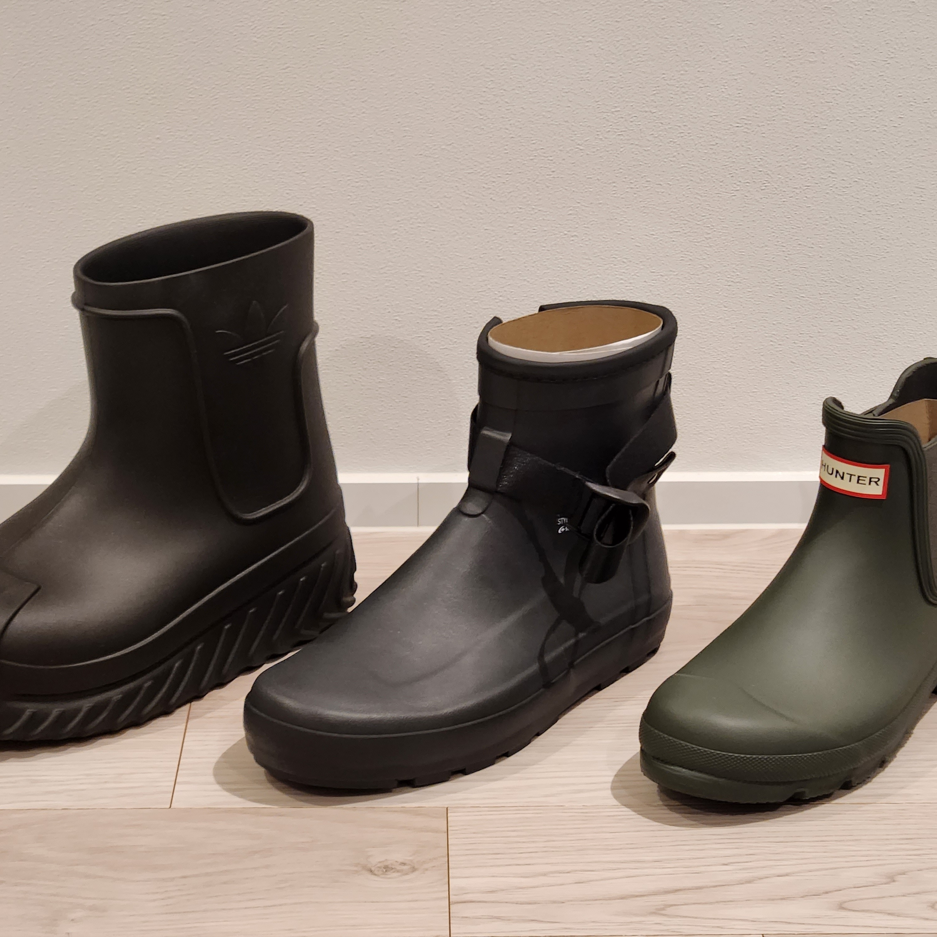 (W) Adidas Adifom Superstar Boot Black, Moonstar 810s ET027 Marke Modi Charcoal 착용 스타일 - 1