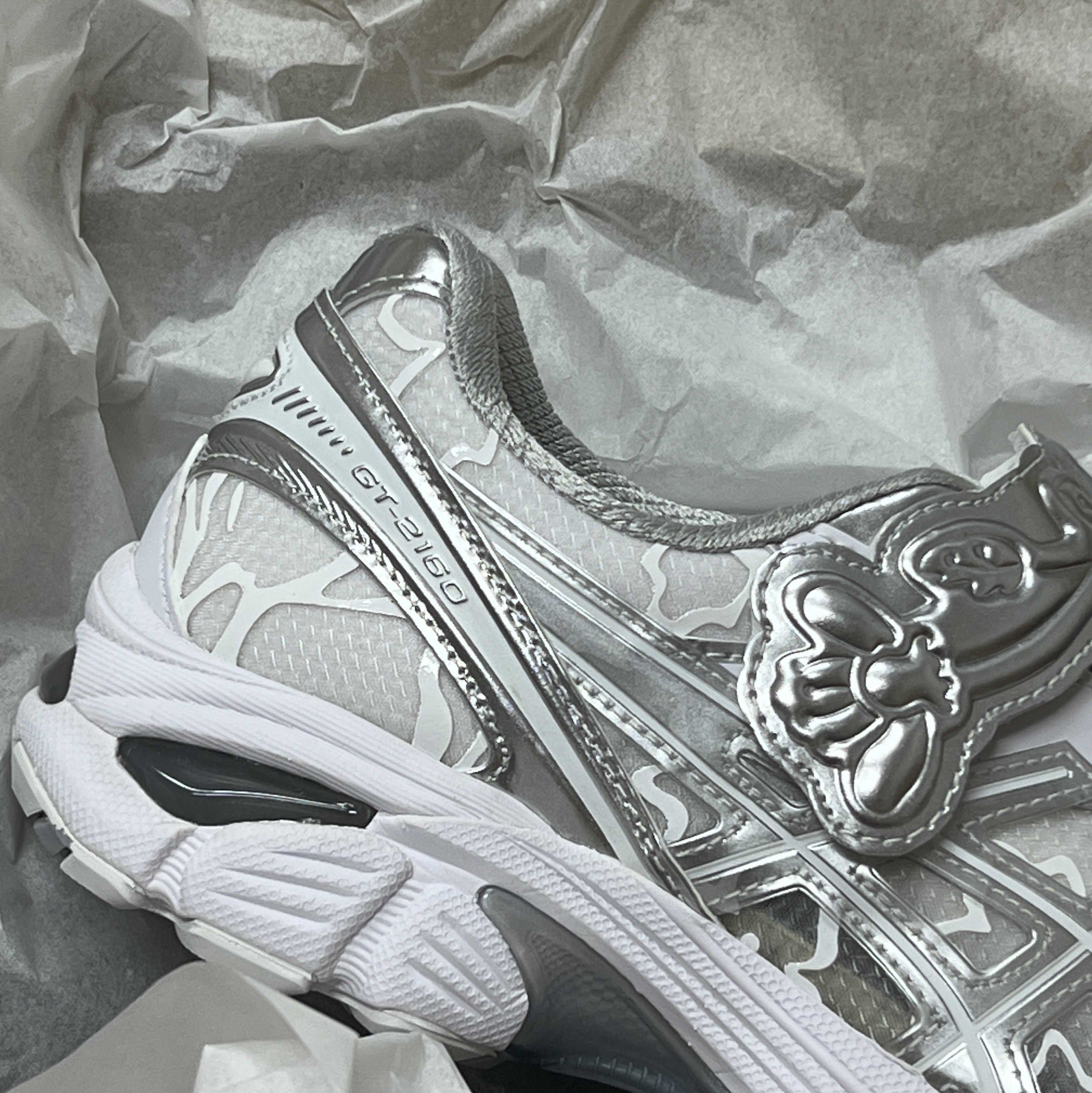 Asics x Cecilie Bahnsen GT-2160 White 착용 스타일