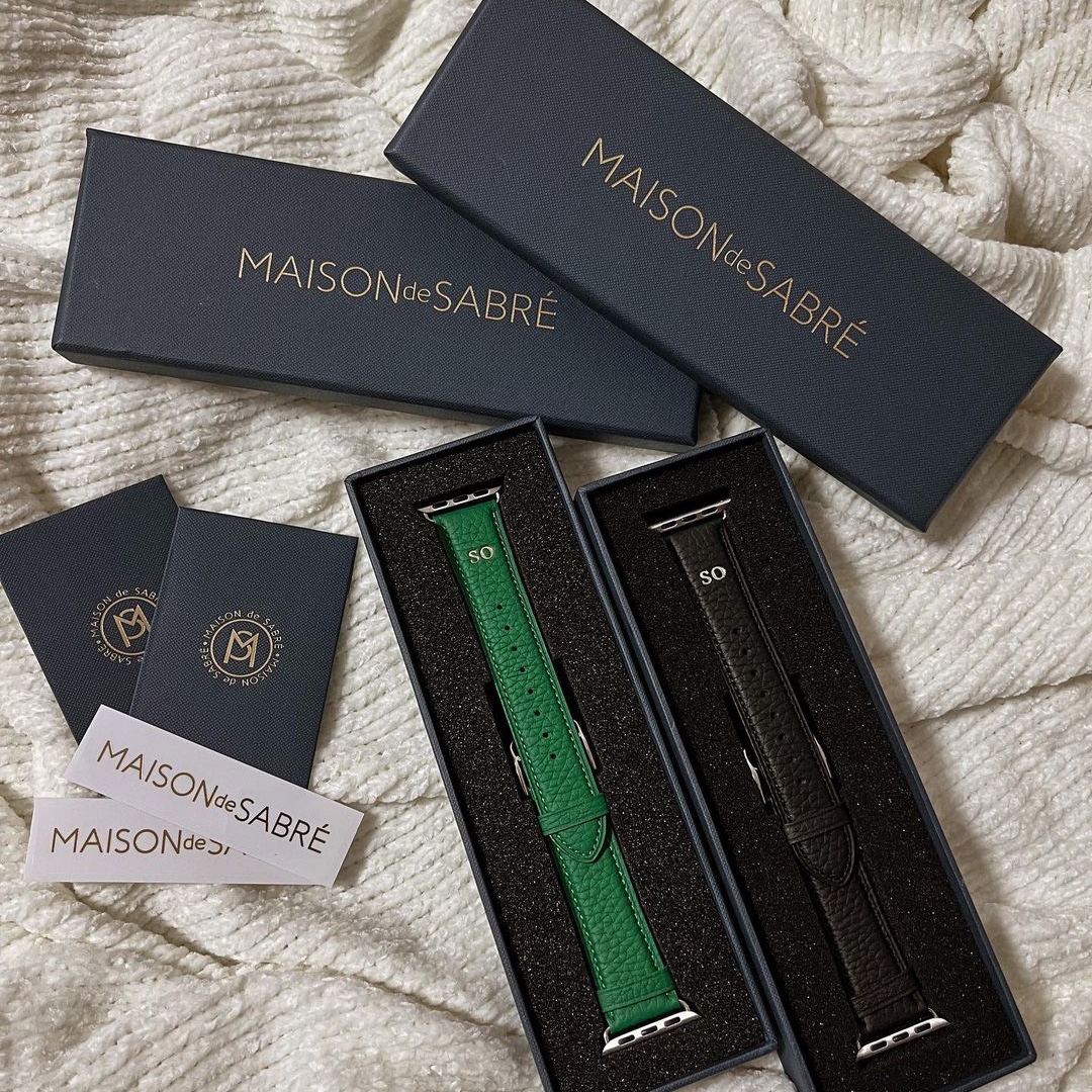 [KREAM 단독] Maison de Sabre The Apple Watch Band Emerald Green, [KREAM 단독] Maison de Sabre The Apple Watch Band Black Caviar 착용 스타일 - 2