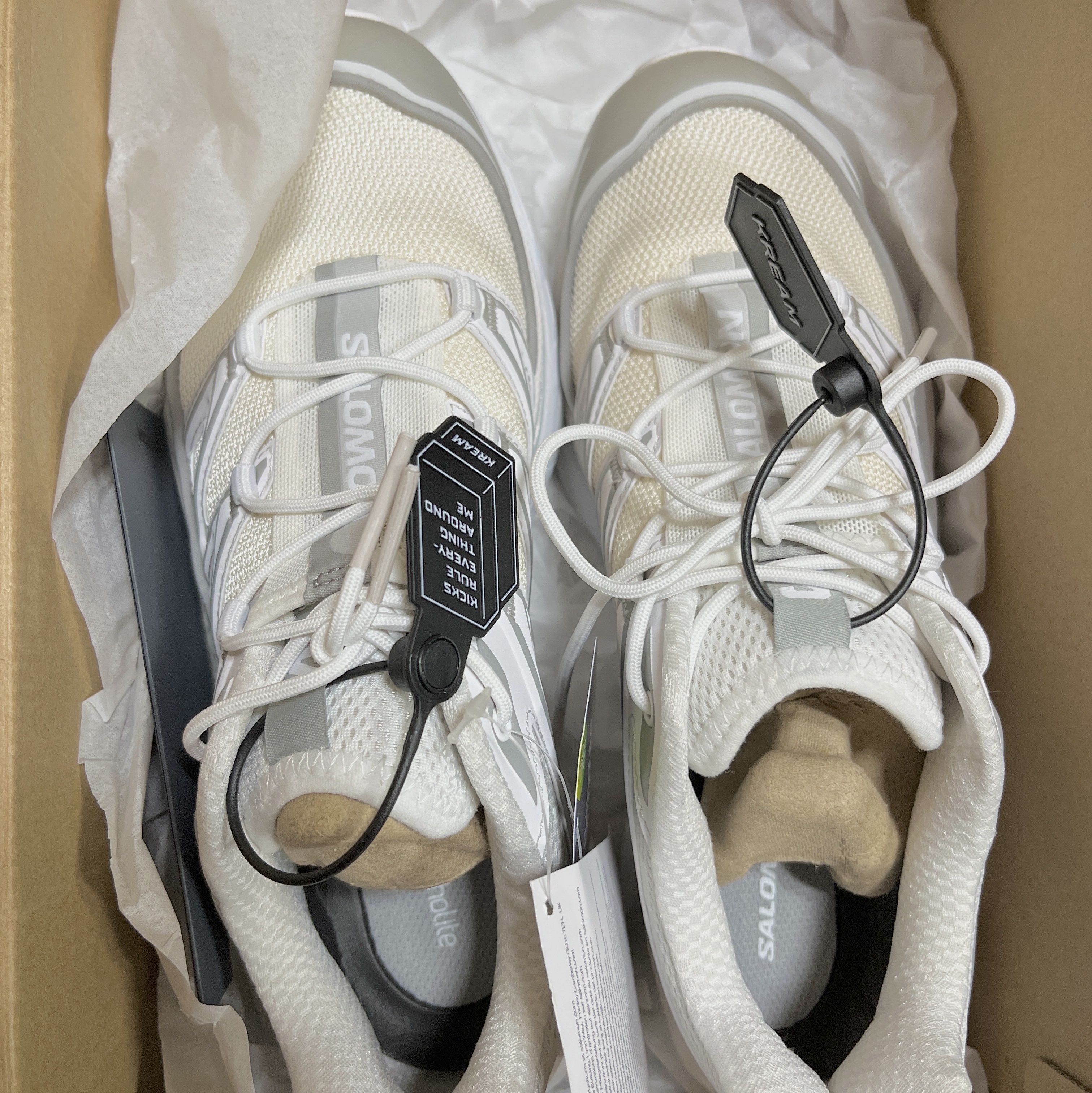 Salomon XT-6 Expanse Vanilla Ice White 착용 스타일