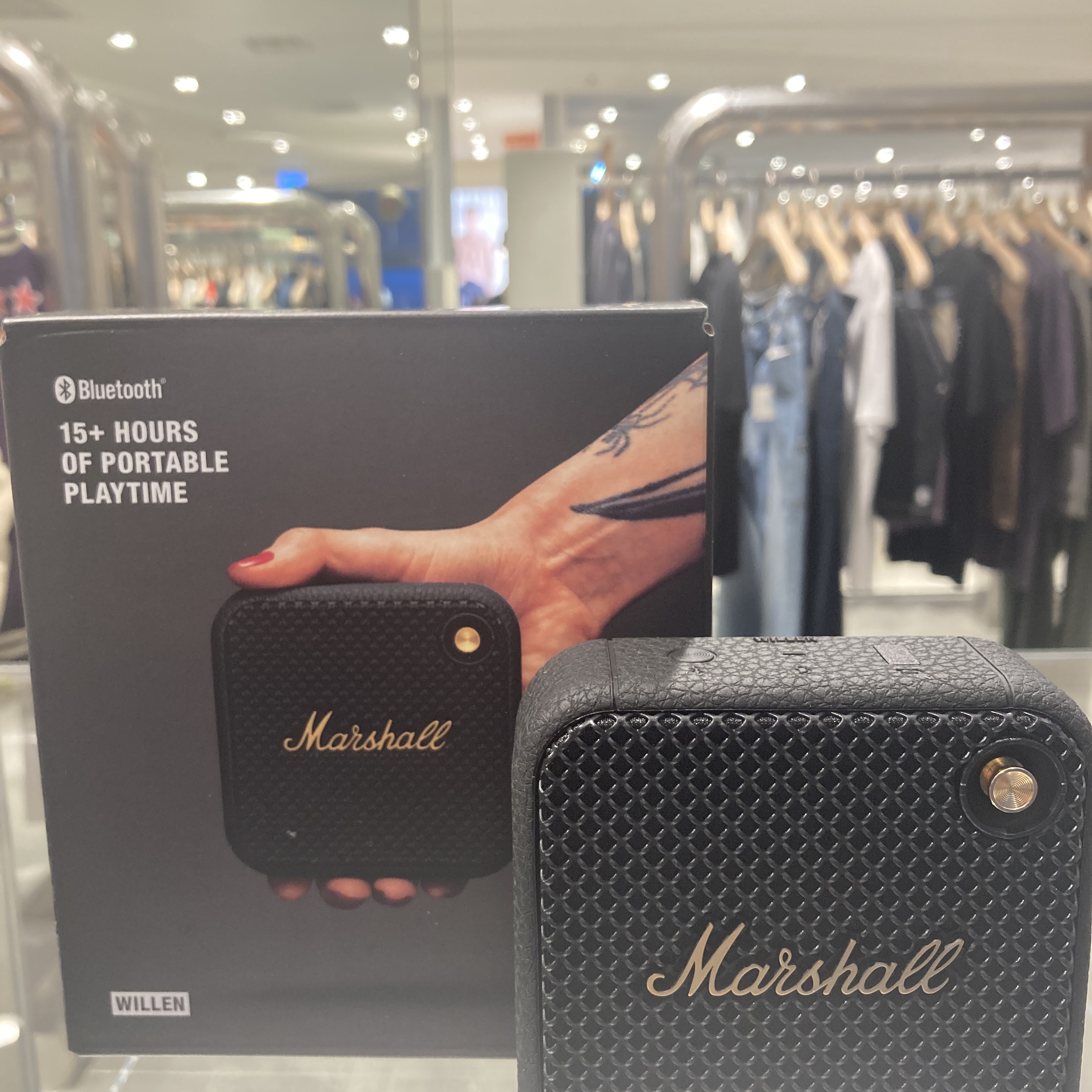 Marshall Willen Black & Brass (Korean Ver.) 착용 스타일