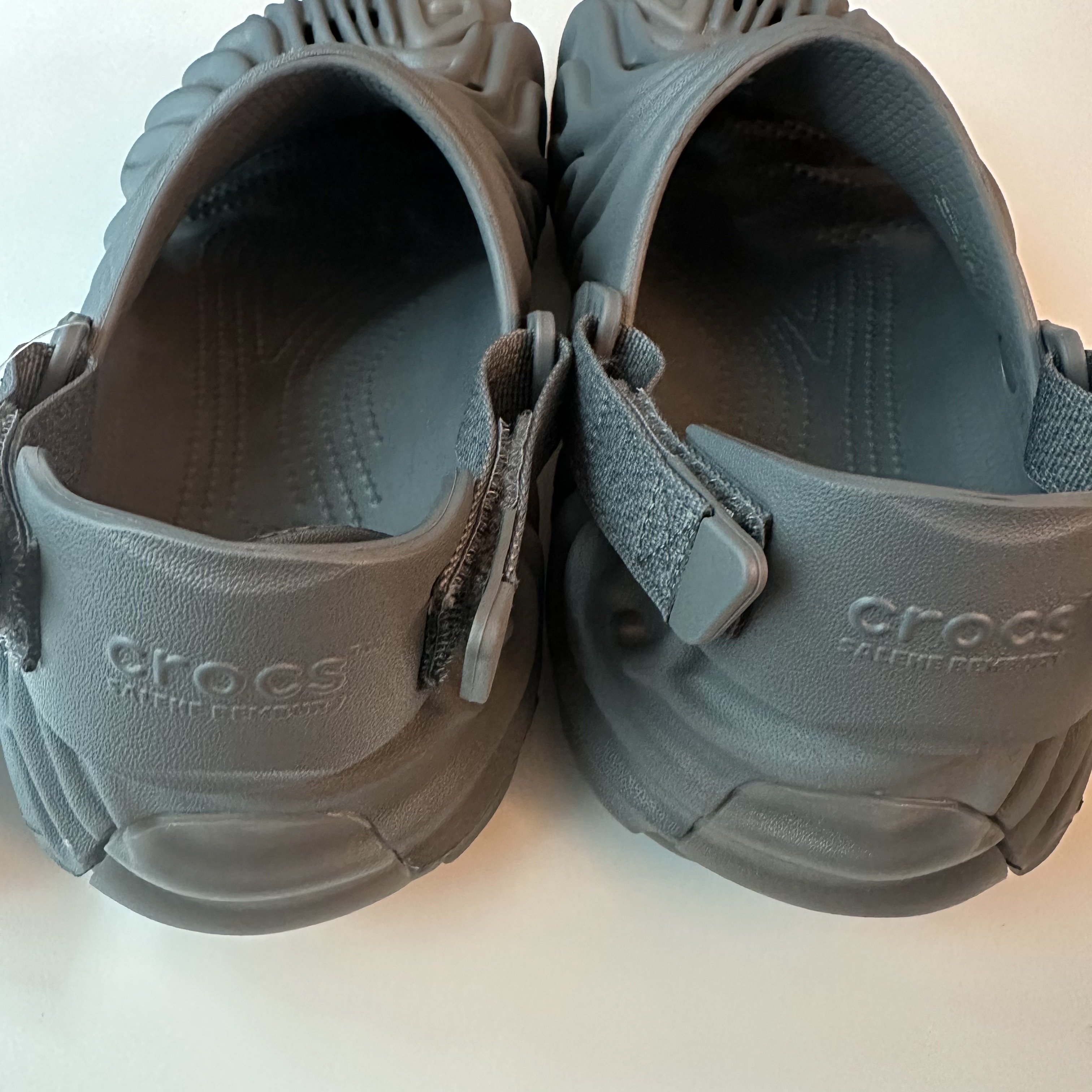 Crocs x Salehe Bembury Pollex Clog Niagara 착용 스타일 - 2