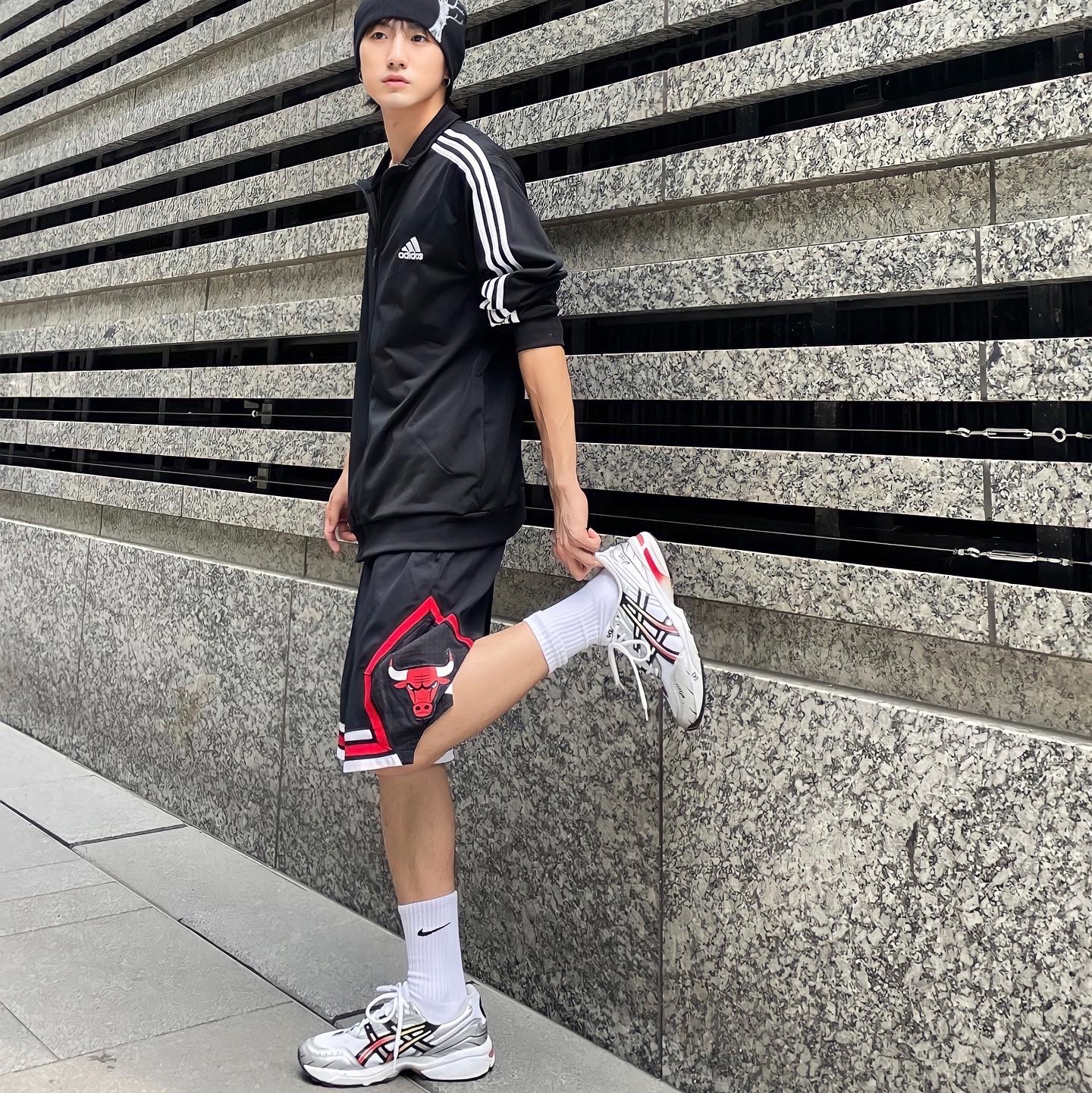 (W) Asics Gel-1090 White Black 착용 스타일 - 2