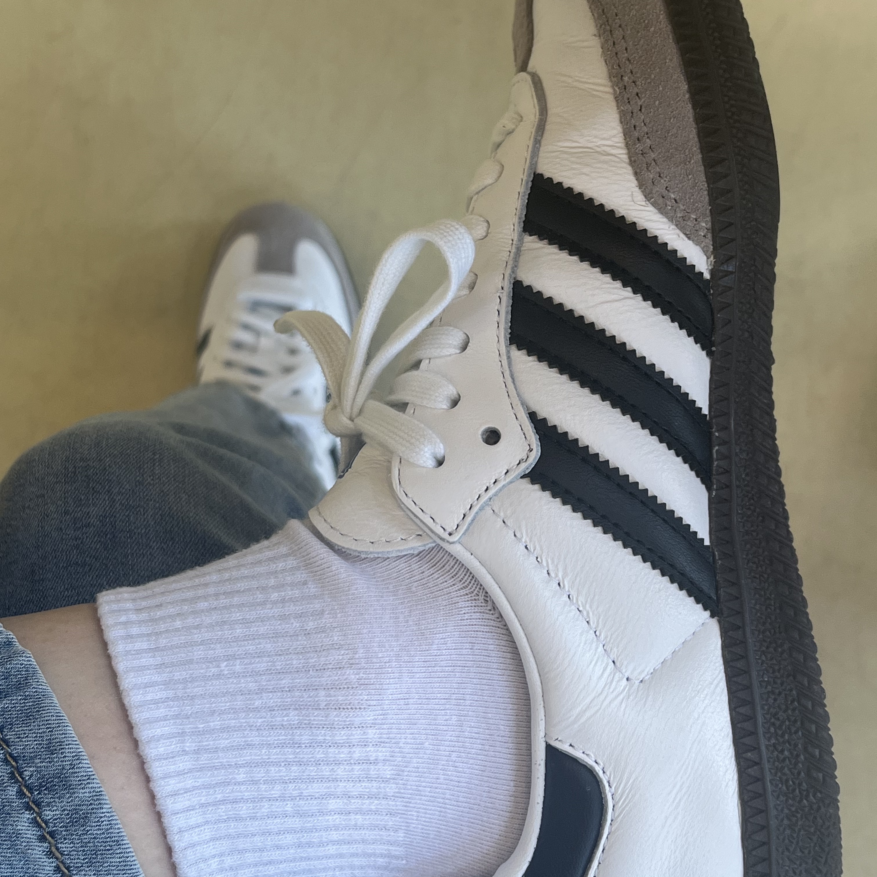 Adidas Samba OG Cloud White 착용 스타일