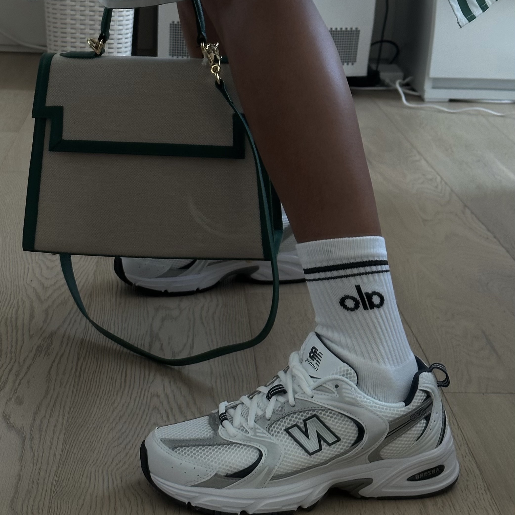 New Balance 530 White 착용 스타일
