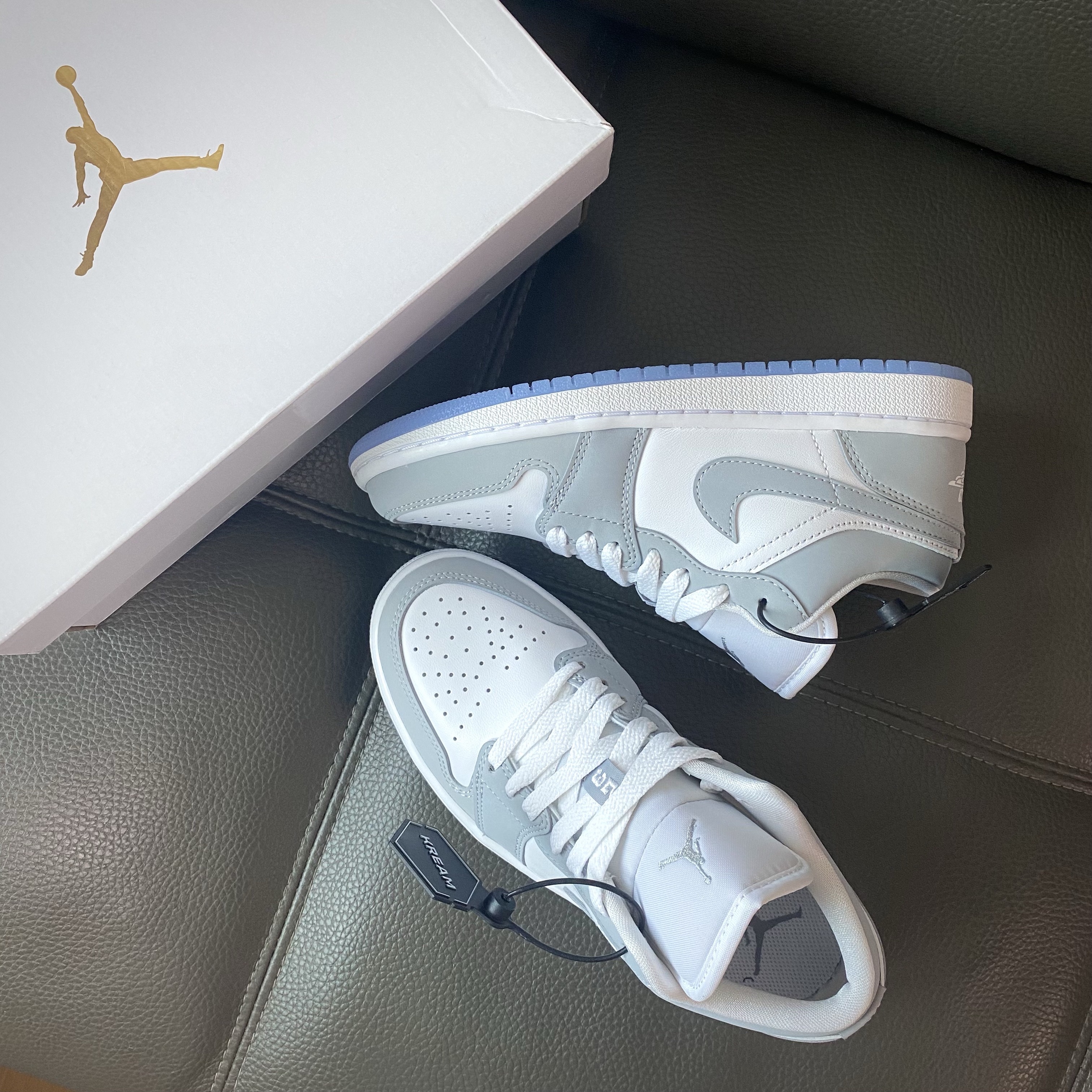 (W) Jordan 1 Low White Wolf Grey 착용 스타일