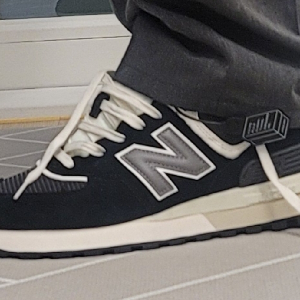 New Balance 574 Legacy Black 착용 스타일 - 2