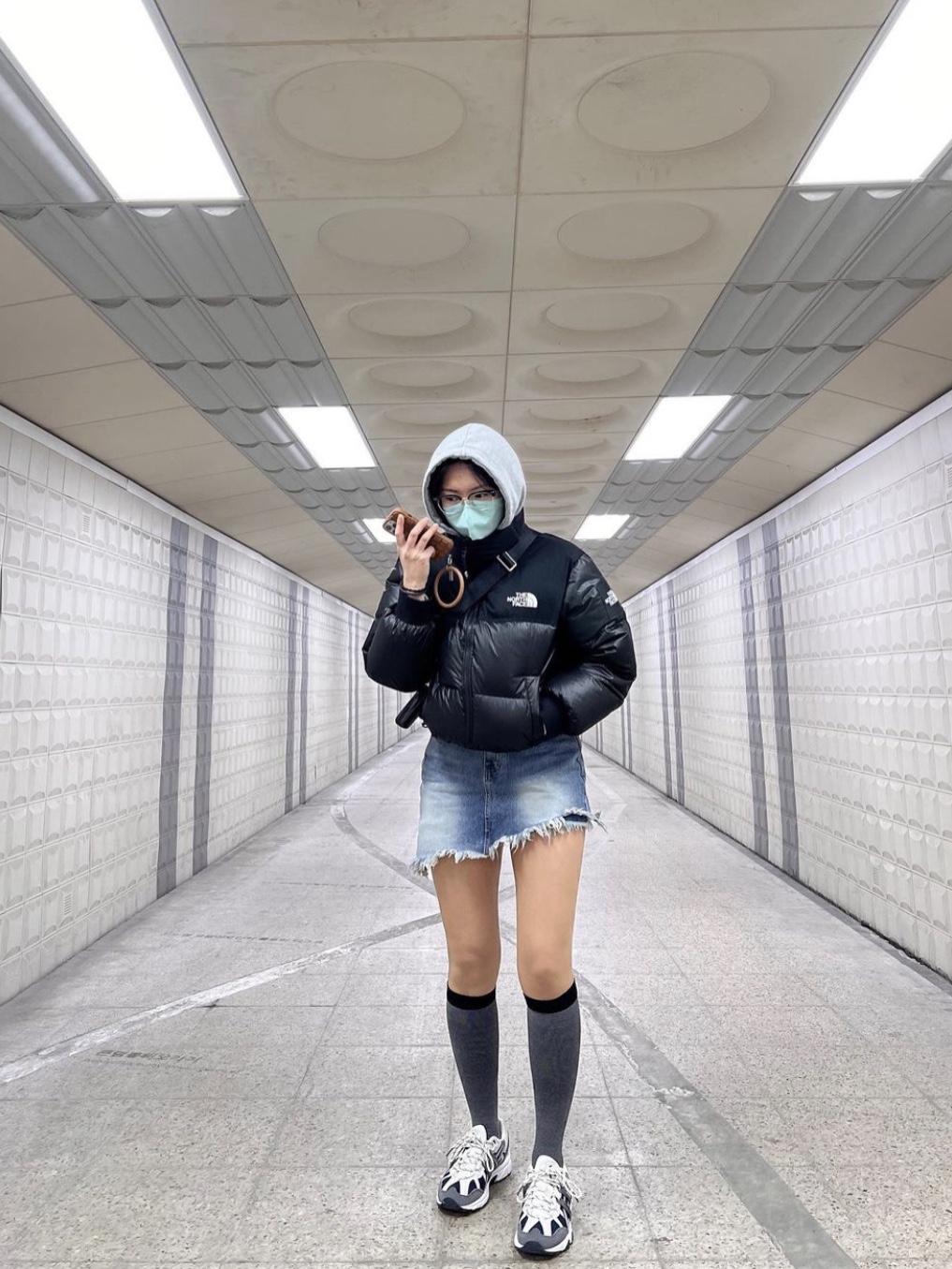 (W) The North Face White Label Novelty Nuptse Down Jacket Black, (W) The North Face White Label Novelty Nuptse Down Jacket Cocoa Brown 착용 스타일