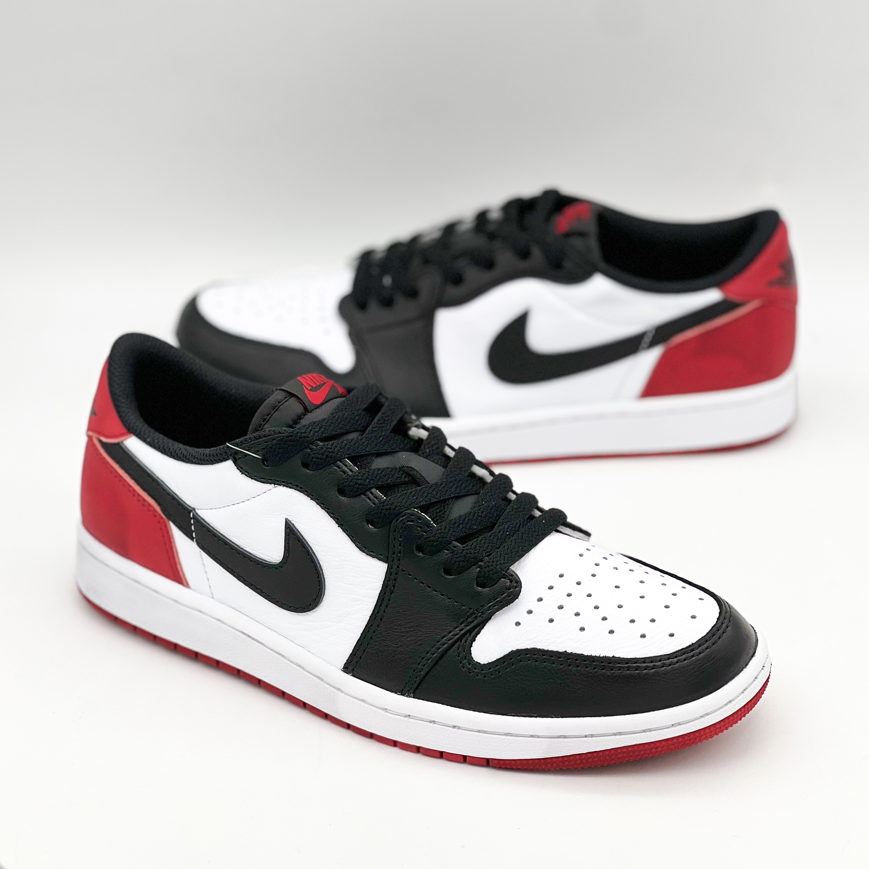 Jordan 1 Retro Low OG Black Toe 착용 스타일 - 2