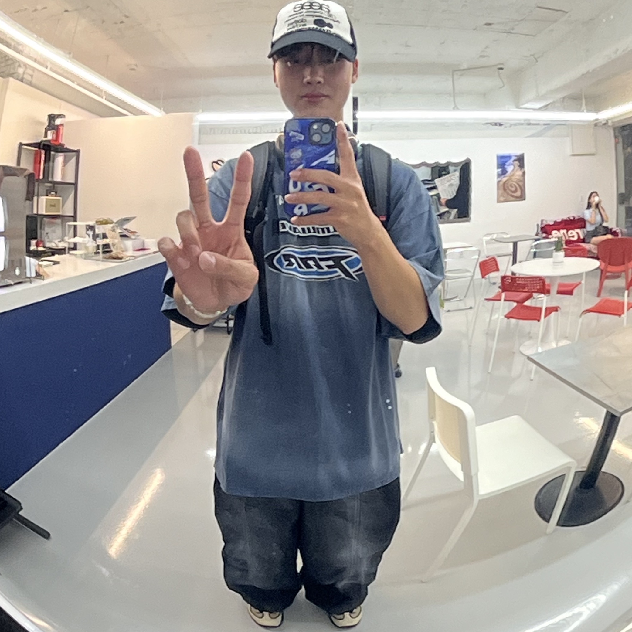 Farfromwhat Far Washed Logo T-Shirt Navy, Nike x Stussy Air Penny II Rattan and Limestone 착용 스타일