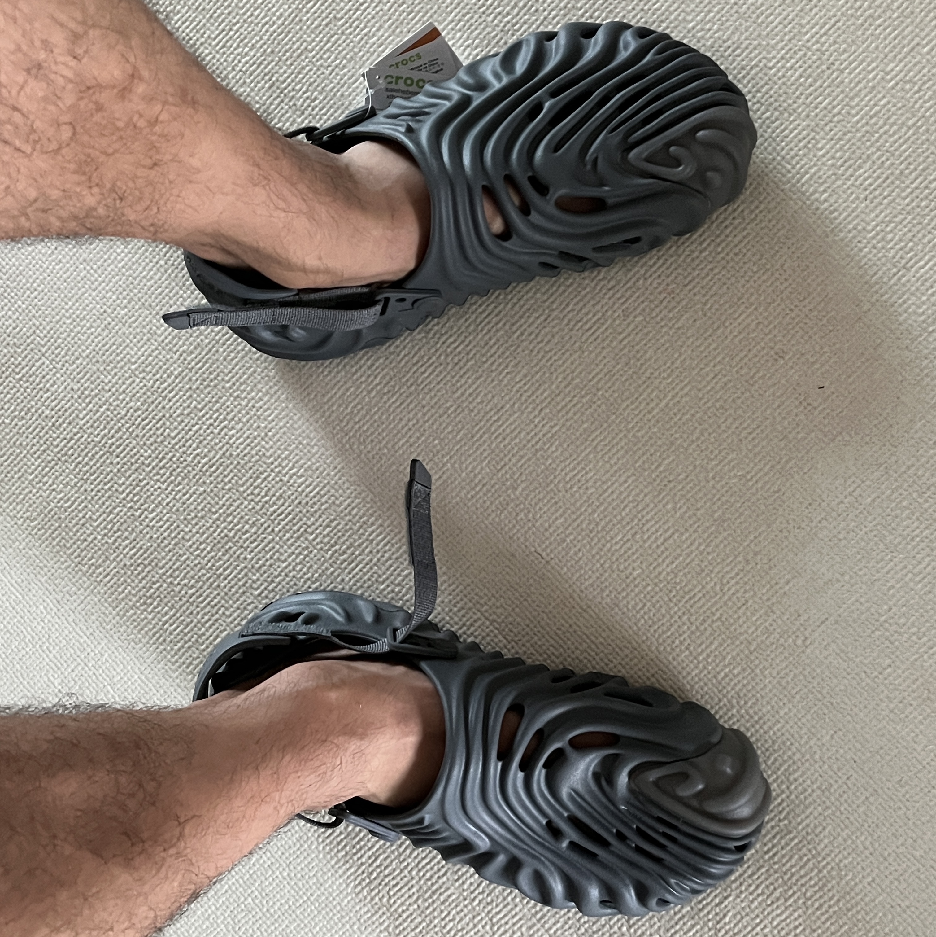 Crocs x Salehe Bembury Pollex Clog Niagara 착용 스타일 - 1
