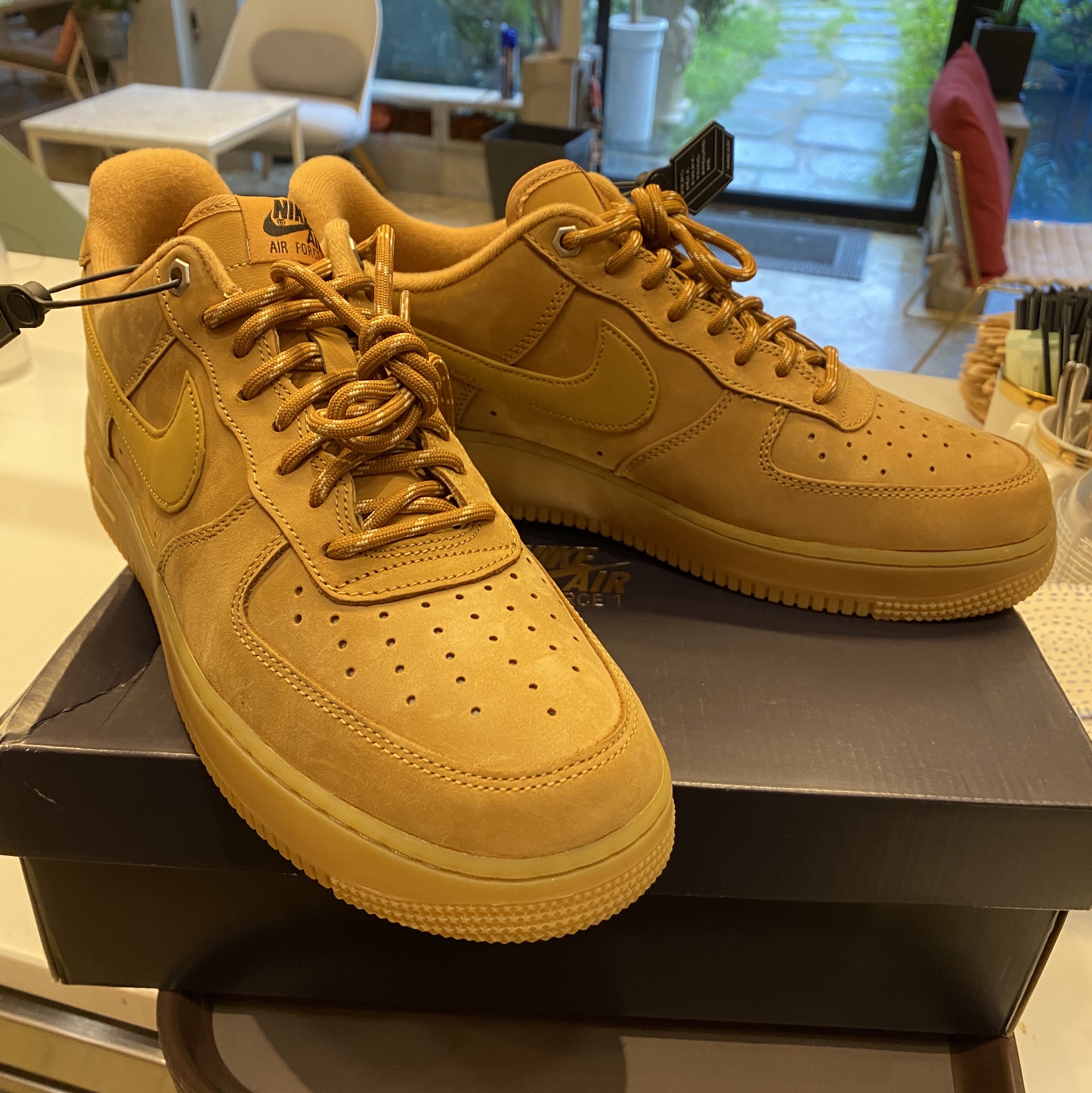 Nike Air Force 1 '07 WB Flax 착용 스타일 - 1