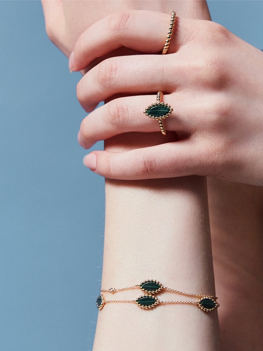 Miko Women Vasty Marquise Malachite 5 Motive Bracelet Yellow Gold 착용 스타일