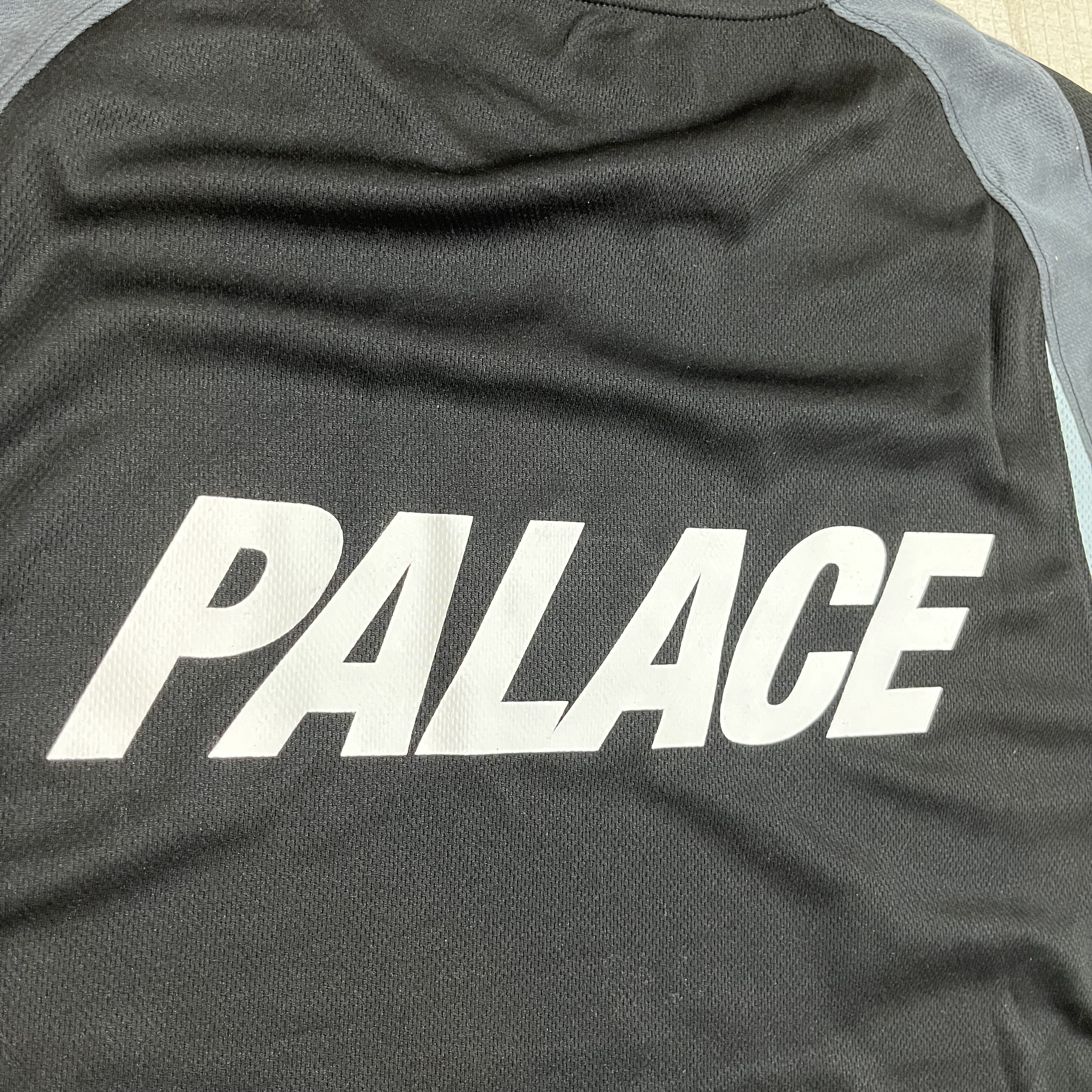 Palace Pro Jersey Black - 23FW 착용 스타일 - 4