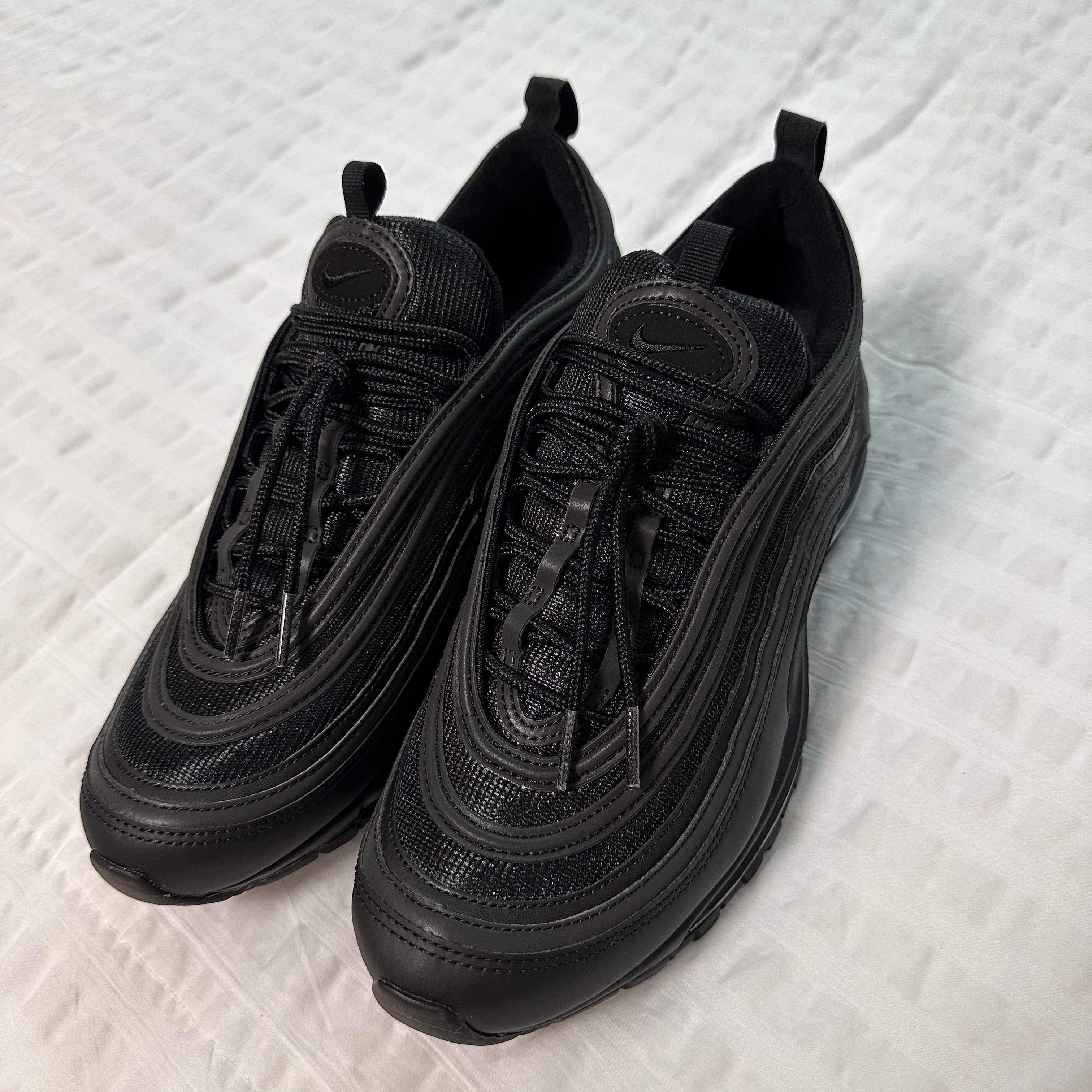 Nike Air Max 97 Triple Black 착용 스타일