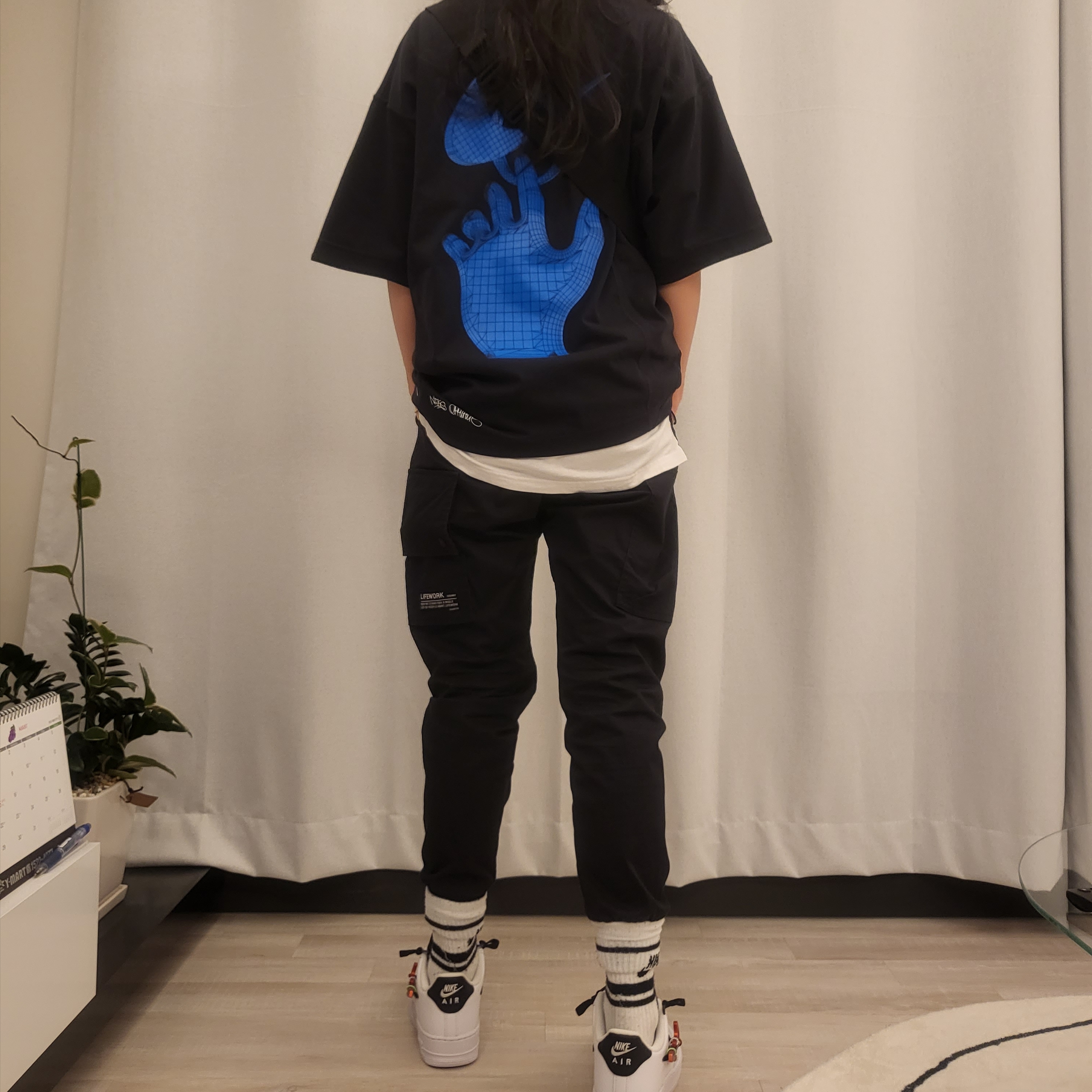Nike x Off-White NRG T-Shirt Black - Asia, Nike Air Force 1 '07 PRM Carabiner Red 착용 스타일 - 2