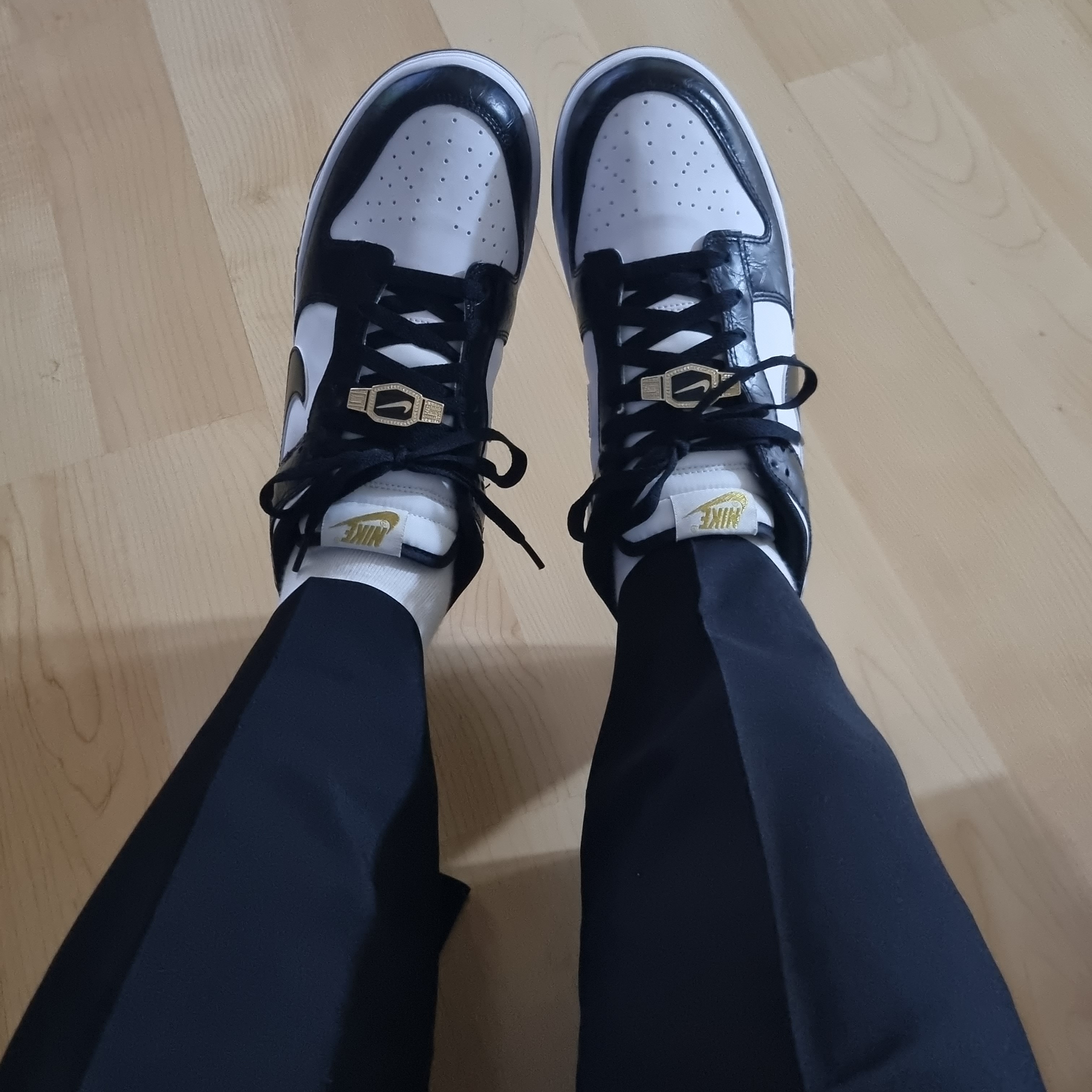 Nike Dunk Low Retro SE Black 착용 스타일