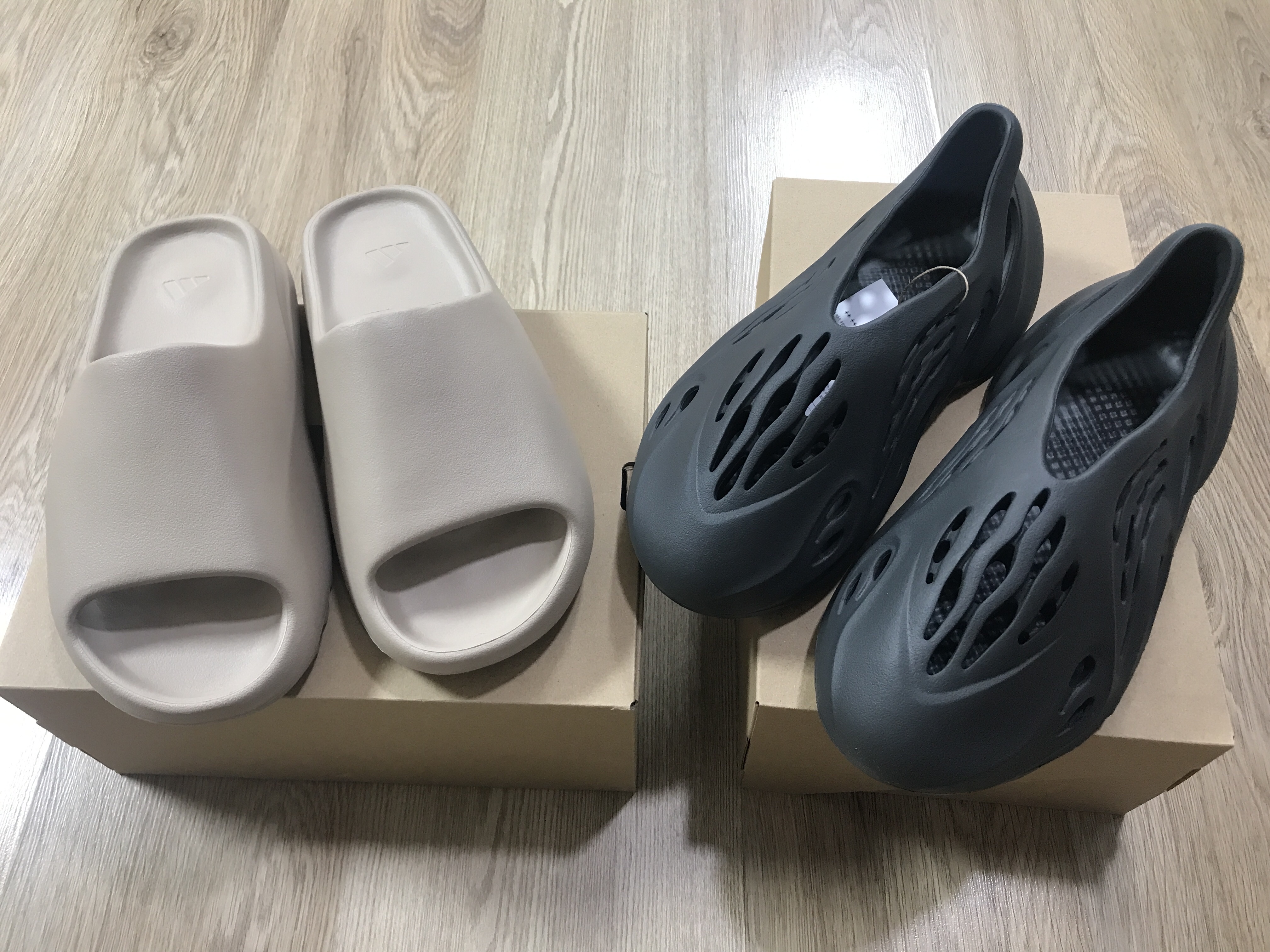 Adidas Yeezy Foam RNNR Carbon, Adidas Yeezy Slide Pure - Re-Release Ver. 착용 스타일