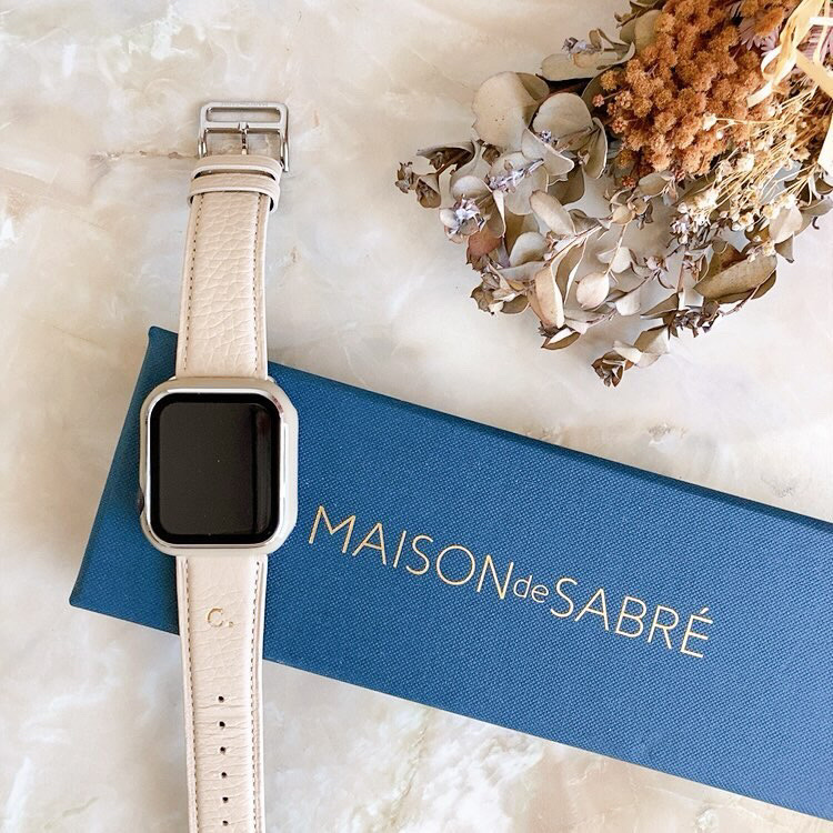 [KREAM 단독] Maison de Sabre The Apple Watch Band Saharan Nude 착용 스타일