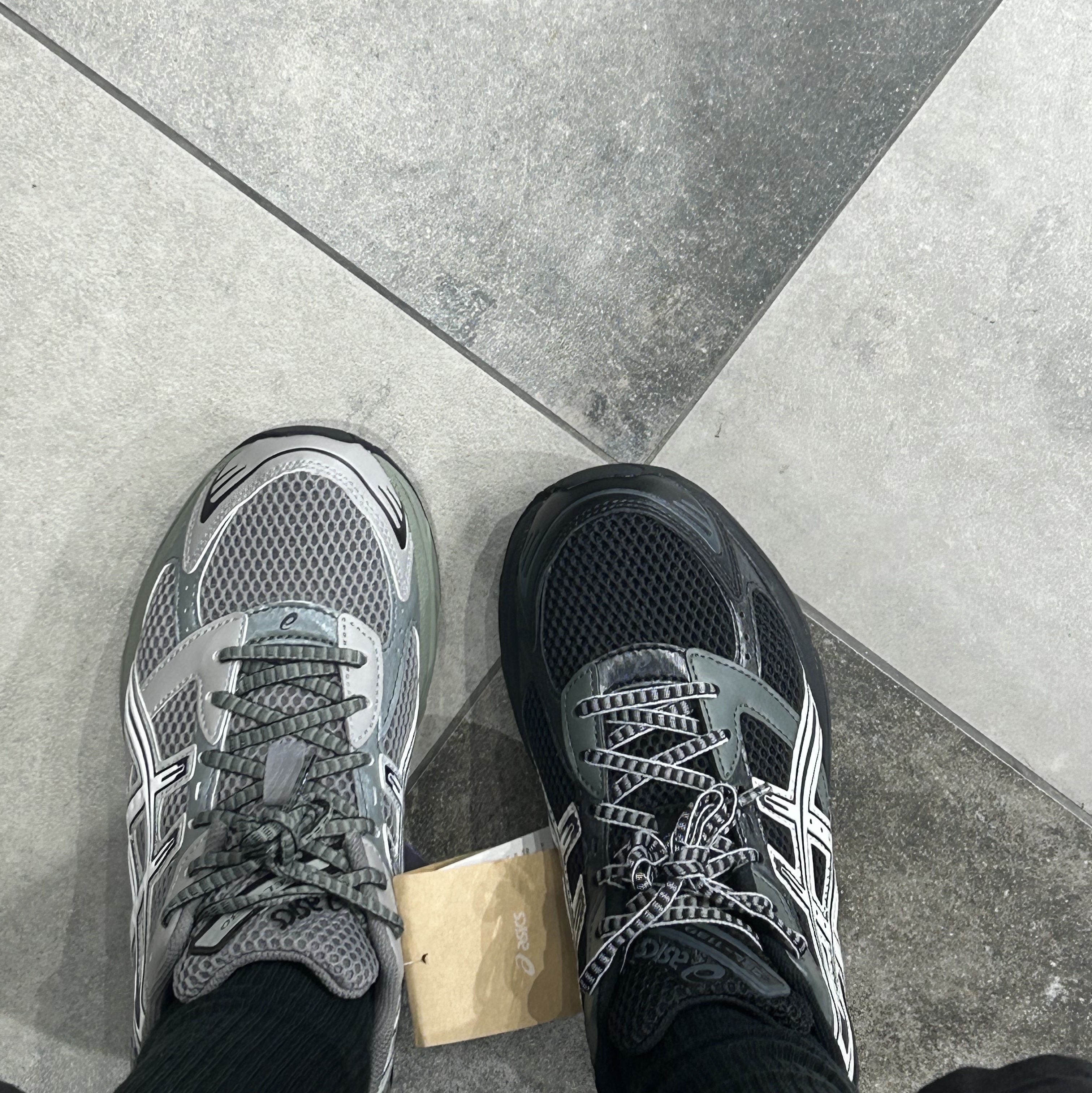 Asics Gel-1130 Wild Dove White - Folder Exclusive, Asics Gel-1130 Black Glacier Grey - Folder Exclusive 착용 스타일 - 2