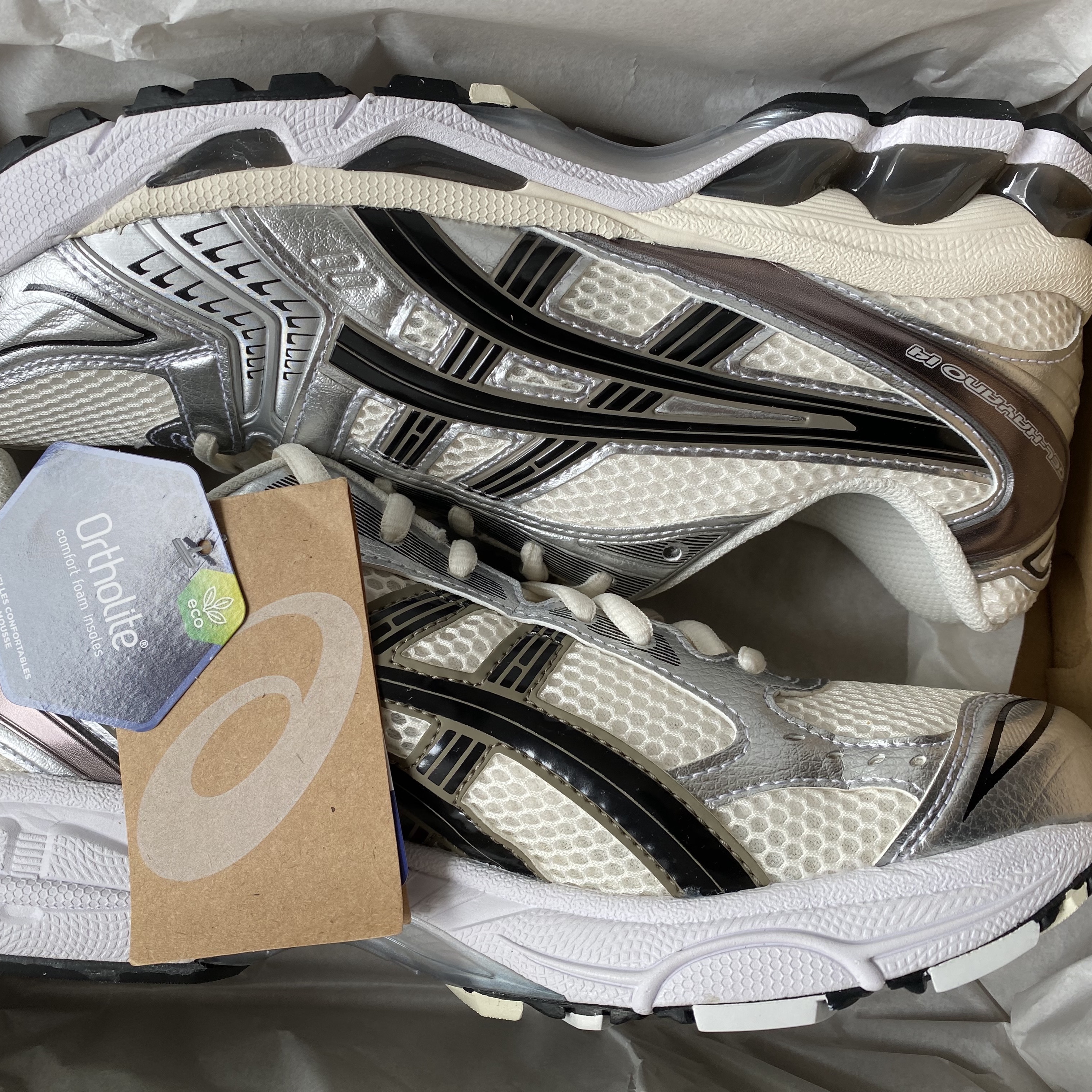 Asics Gel-Kayano 14 Cream Black 착용 스타일