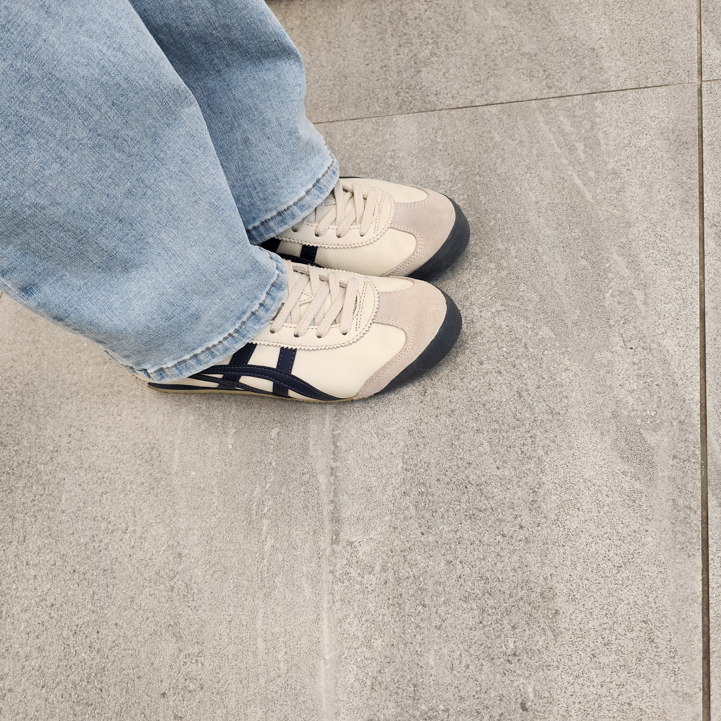 Onitsuka Tiger Mexico 66 Birch 착용 스타일 - 1