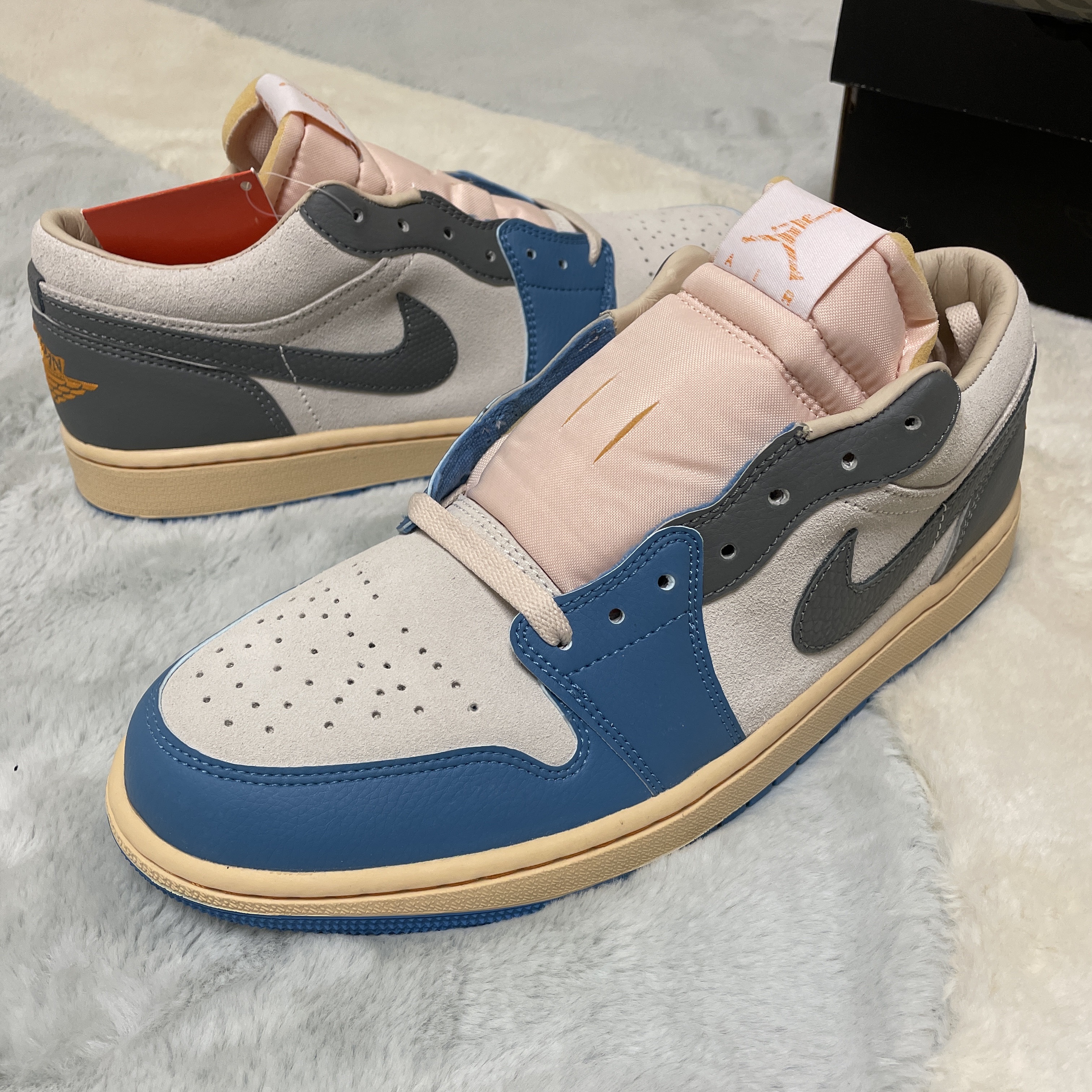 Jordan 1 Low SE Tokyo 96 착용 스타일