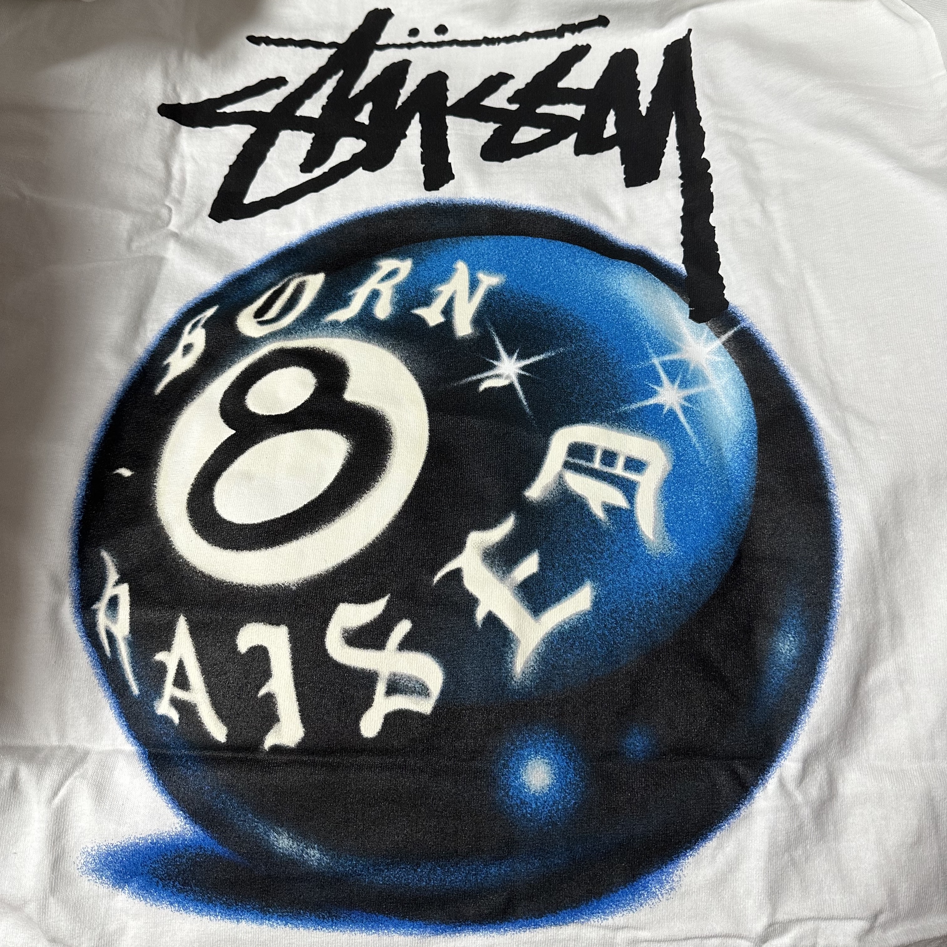 Stussy x Born X Raised 8 Ball T-Shirt White 착용 스타일 - 1