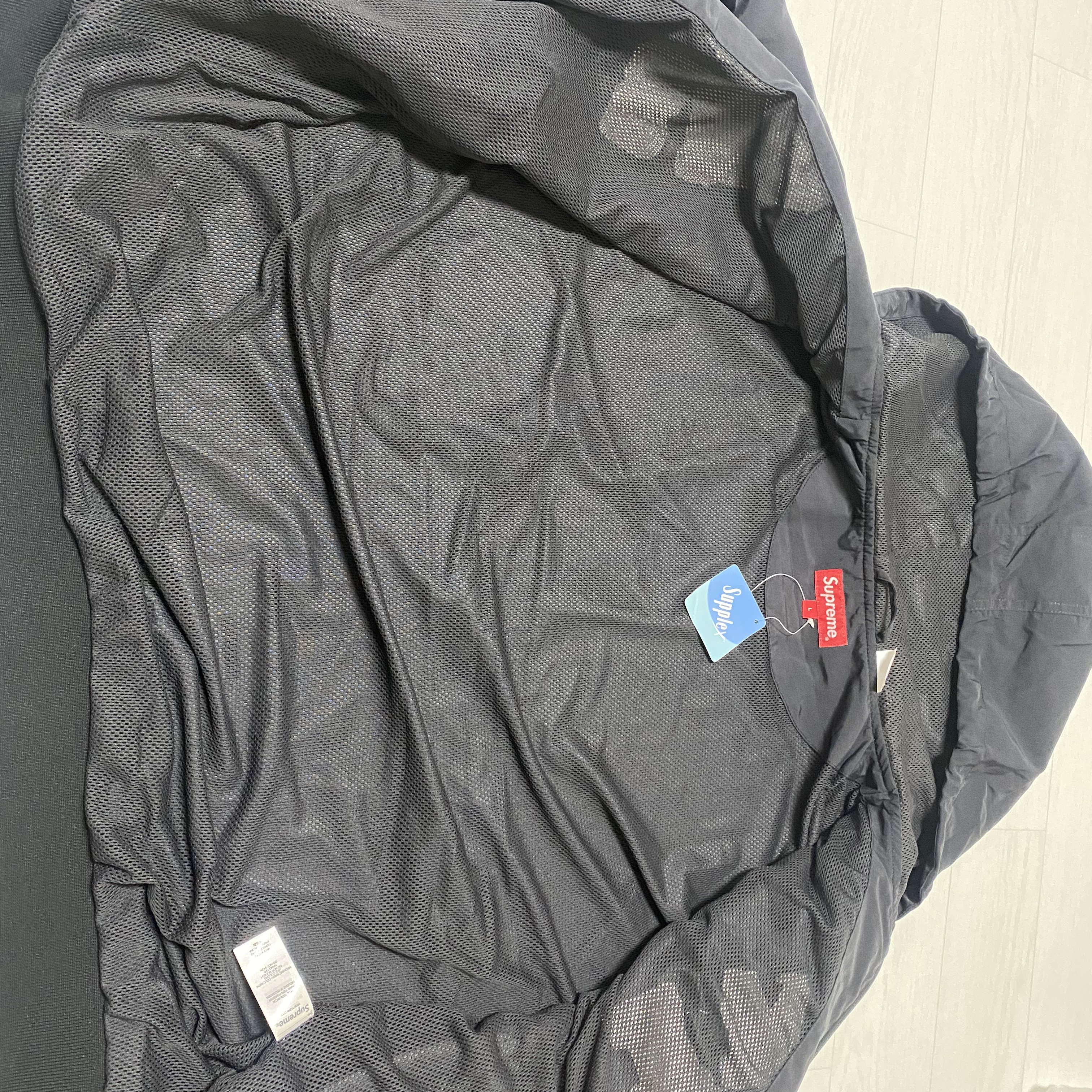 Supreme Applique Hooded Track Jacket Black - 23SS 착용 스타일 - 5