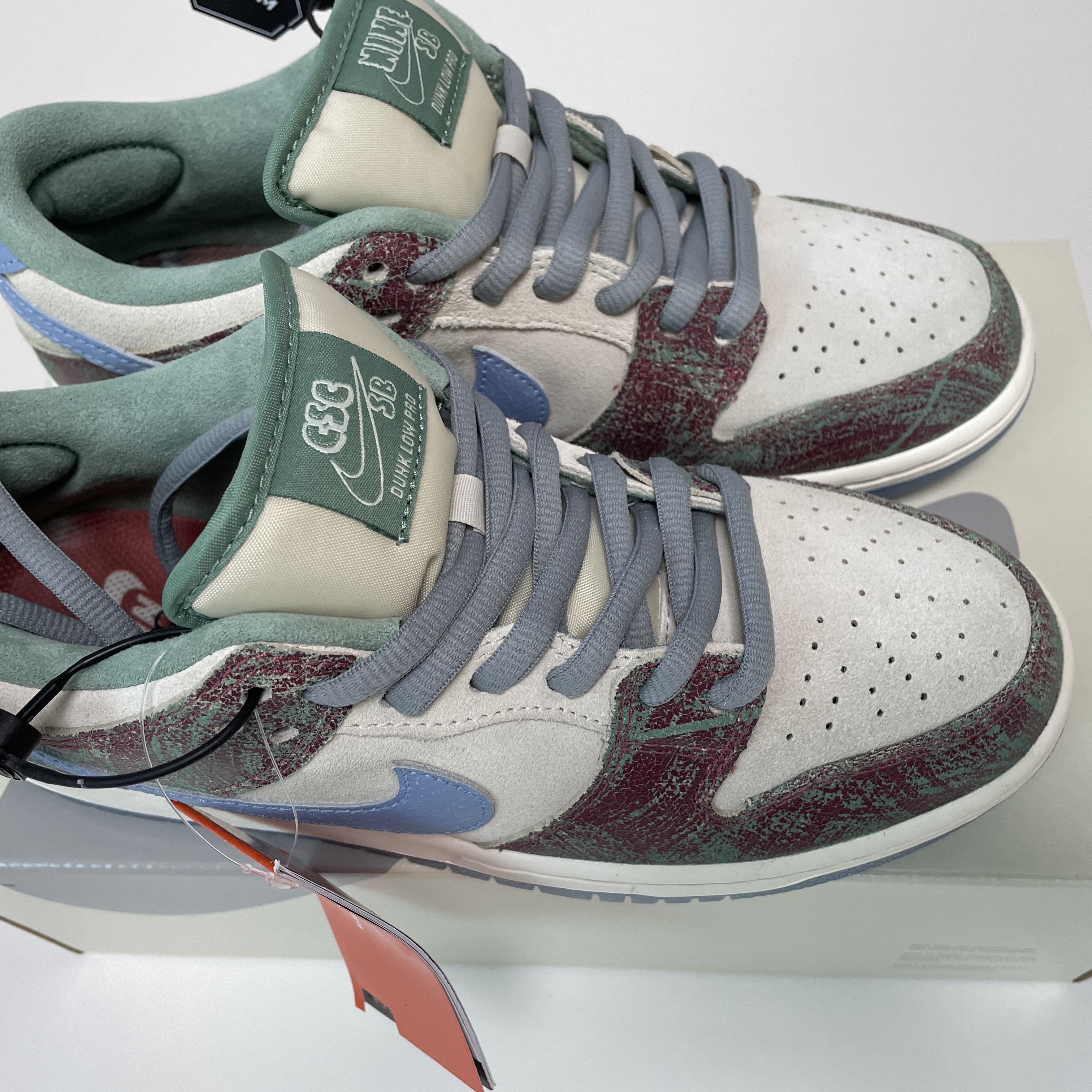 Nike x Crenshaw Skate Club SB Dunk Low Sail Light Blue Cedar 착용 스타일 - 1