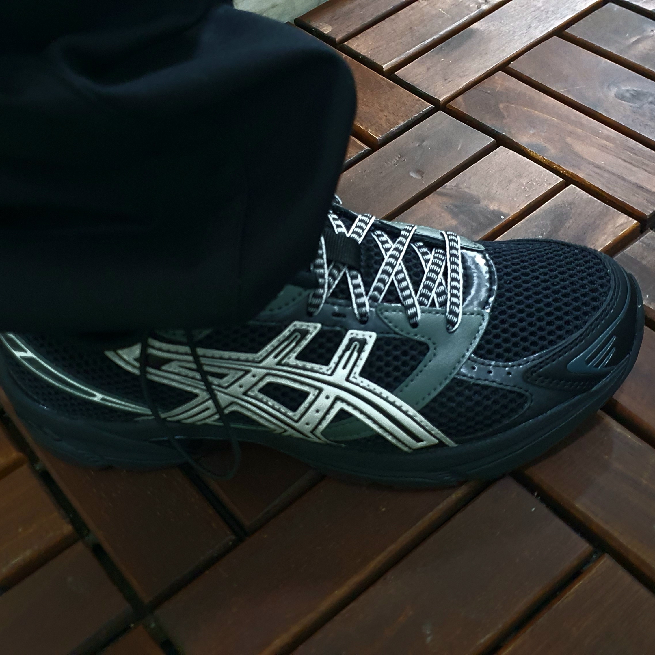 Asics Gel-1130 Black Glacier Grey - Folder Exclusive 착용 스타일 - 3