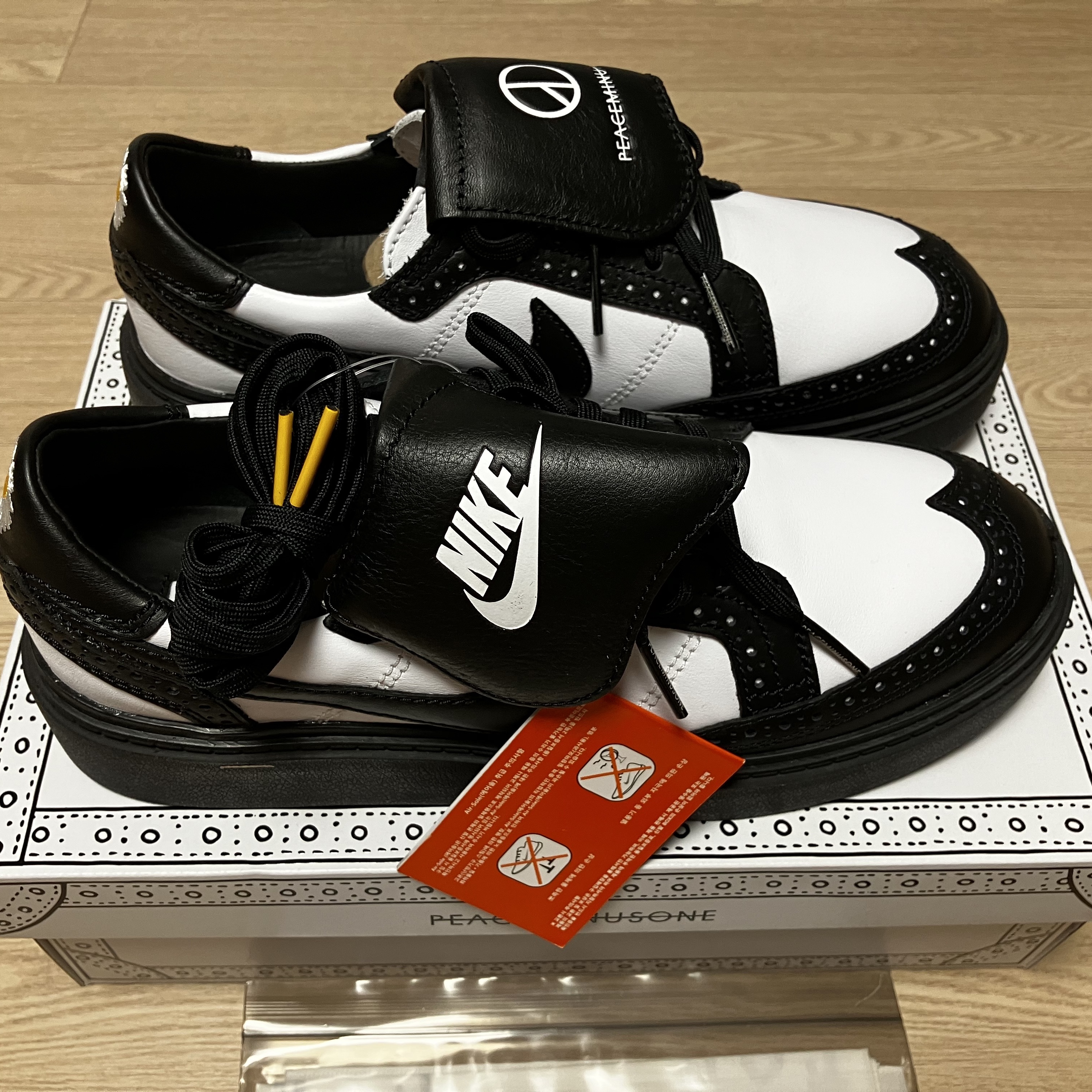 Nike x Peaceminusone Kwondo1 Black and White 착용 스타일 - 1