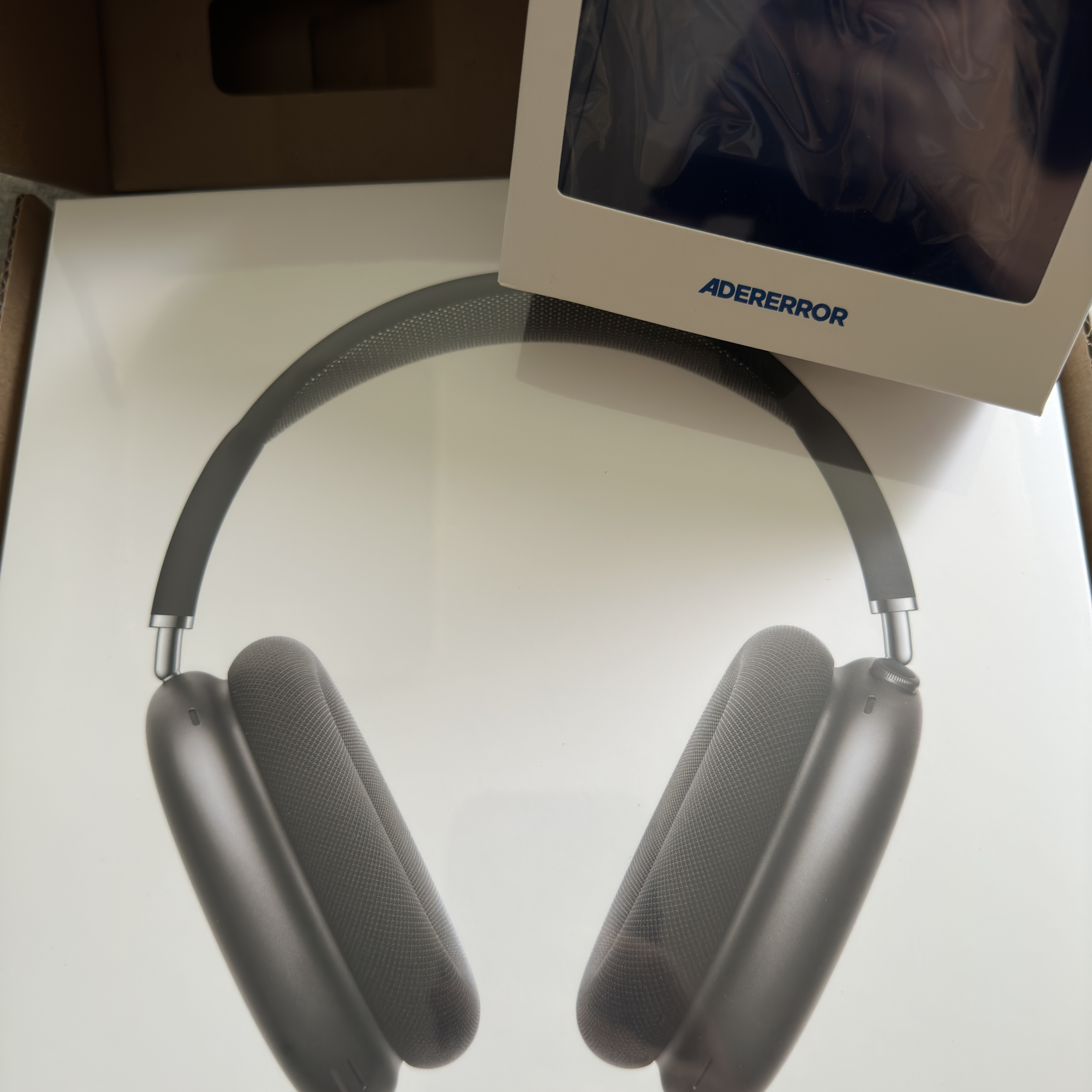 Ader Error Standic AirPods Max Case Z-Blue, Apple AirPods Max Lightning Space Gray (Korean Ver.) 착용 스타일 - 1