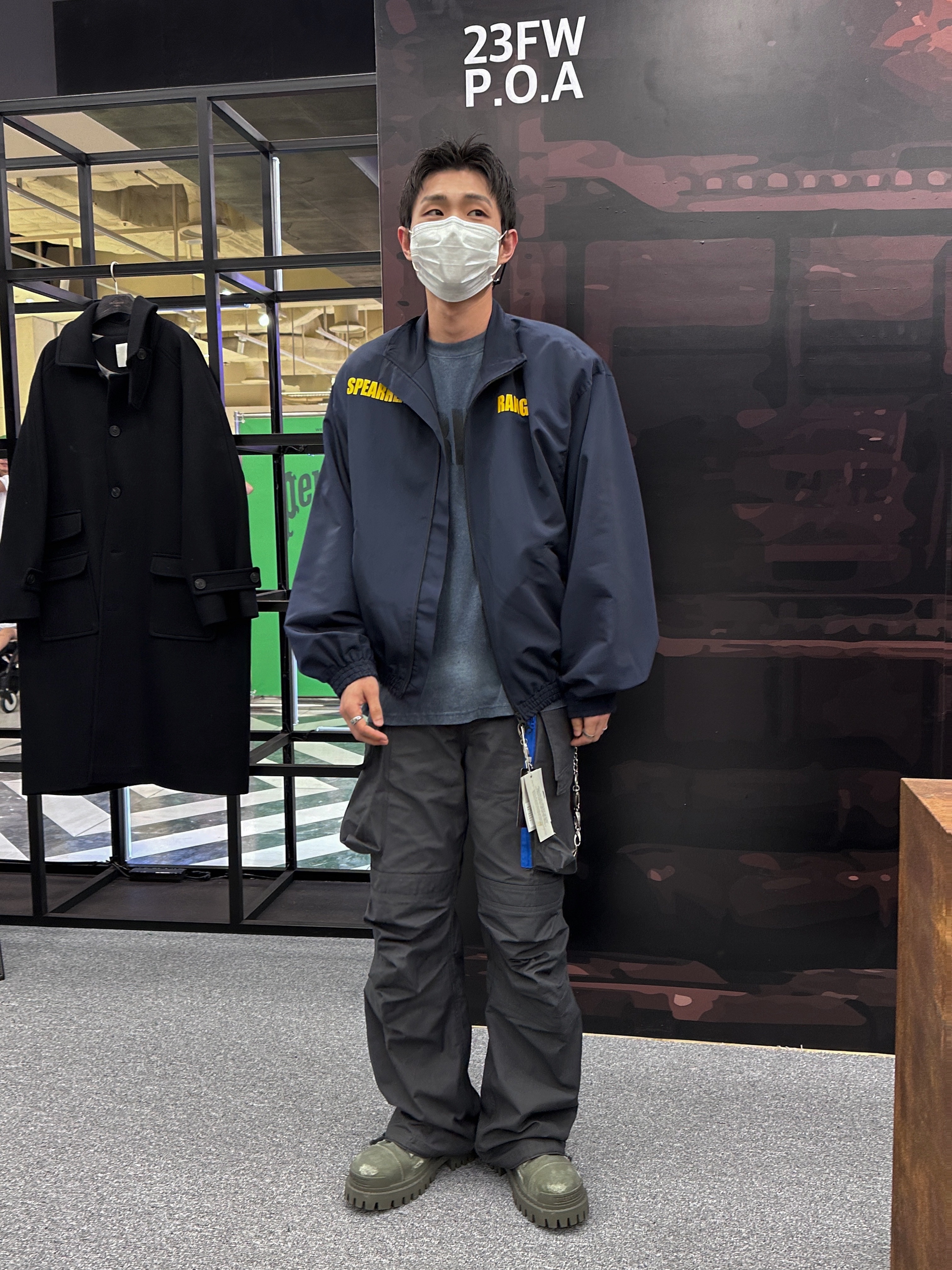 Undermycar Maigan Padded Shoulder Zip-Up Blouson India Ink - 23FW, Balenciaga Combat Strike 20mm Boot Kaki 착용 스타일 - 3