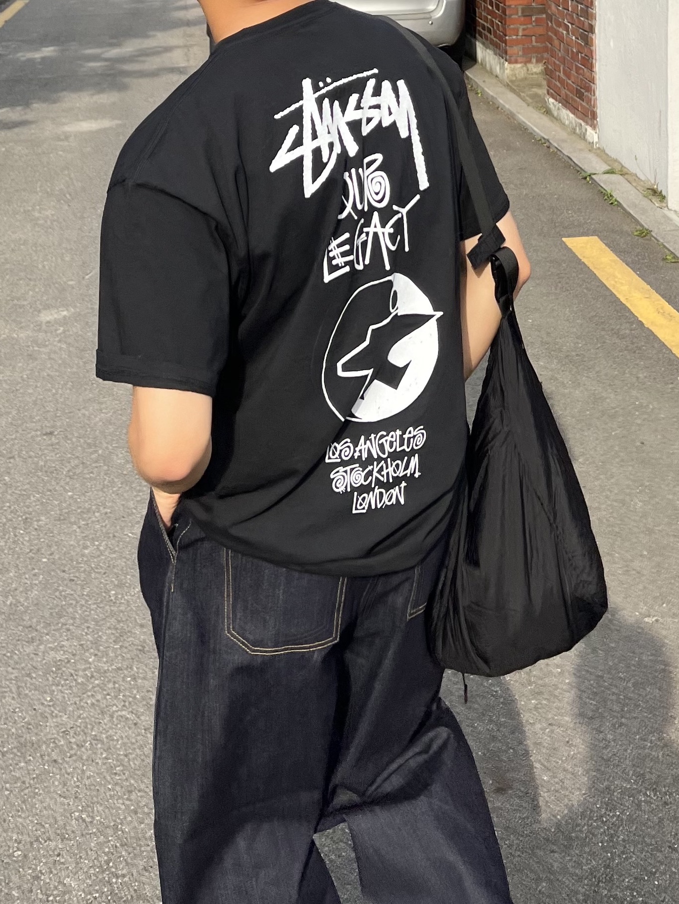 Stussy x Our Legacy Surfman 2 Pigment Dyed T-Shirt Black, Nike Air Force 1 Mid '07 Pearl White 착용 스타일 - 2