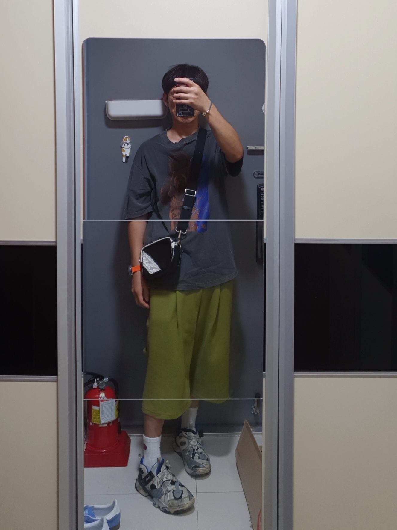 Reebok x Vetements Genetically Modified Pump Dirty Grey 착용 스타일