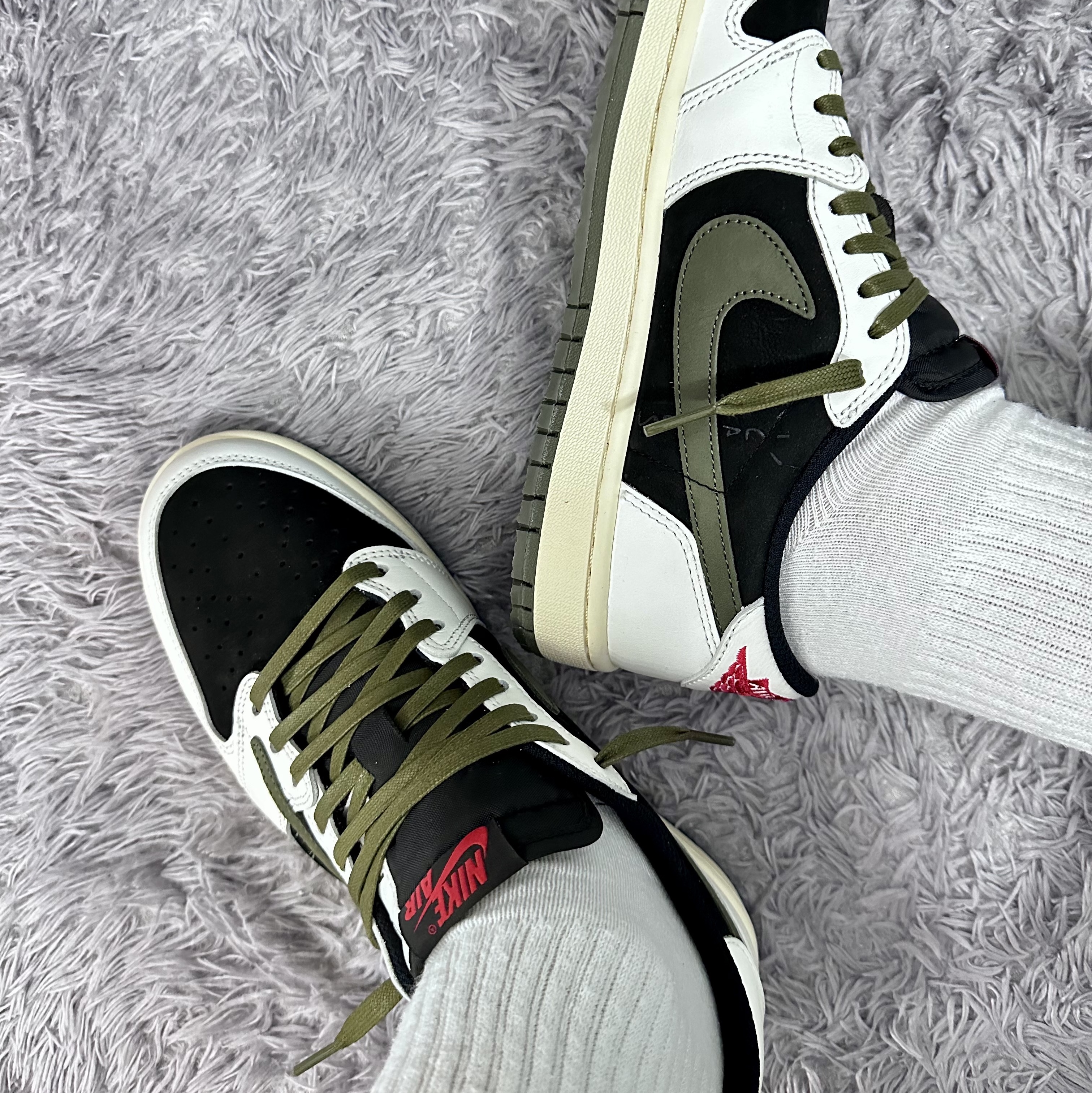 (W) Jordan 1 x Travis Scott Retro Low OG SP Medium Olive 착용 스타일