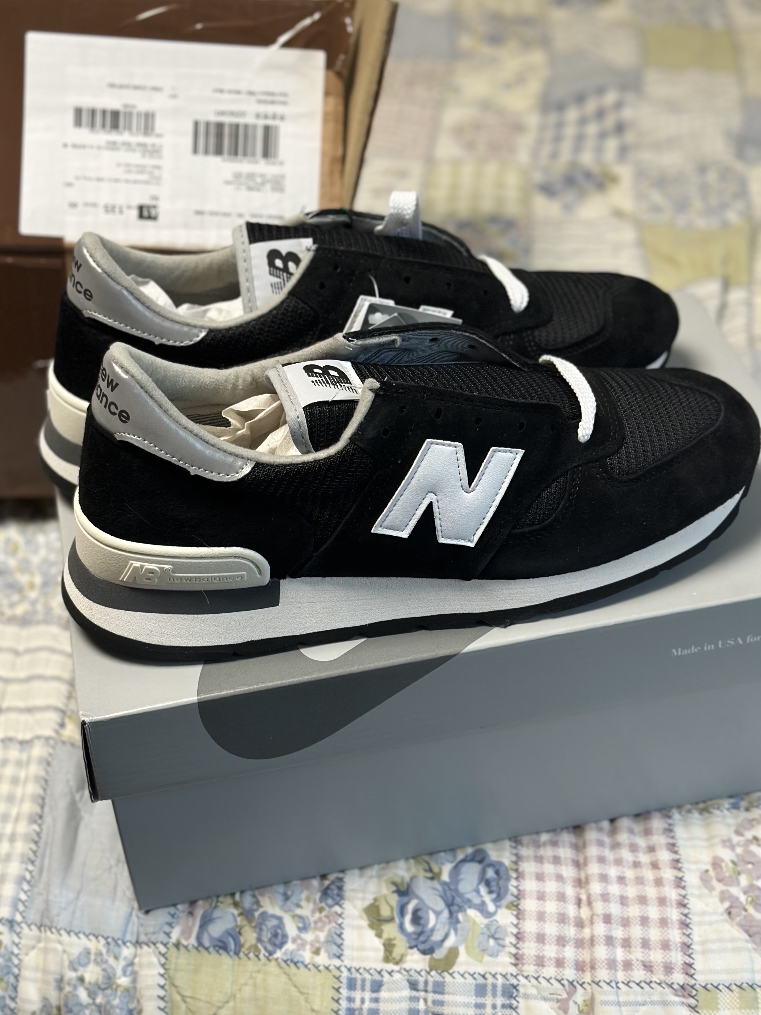 New Balance 990v1 Made in USA Black 착용 스타일
